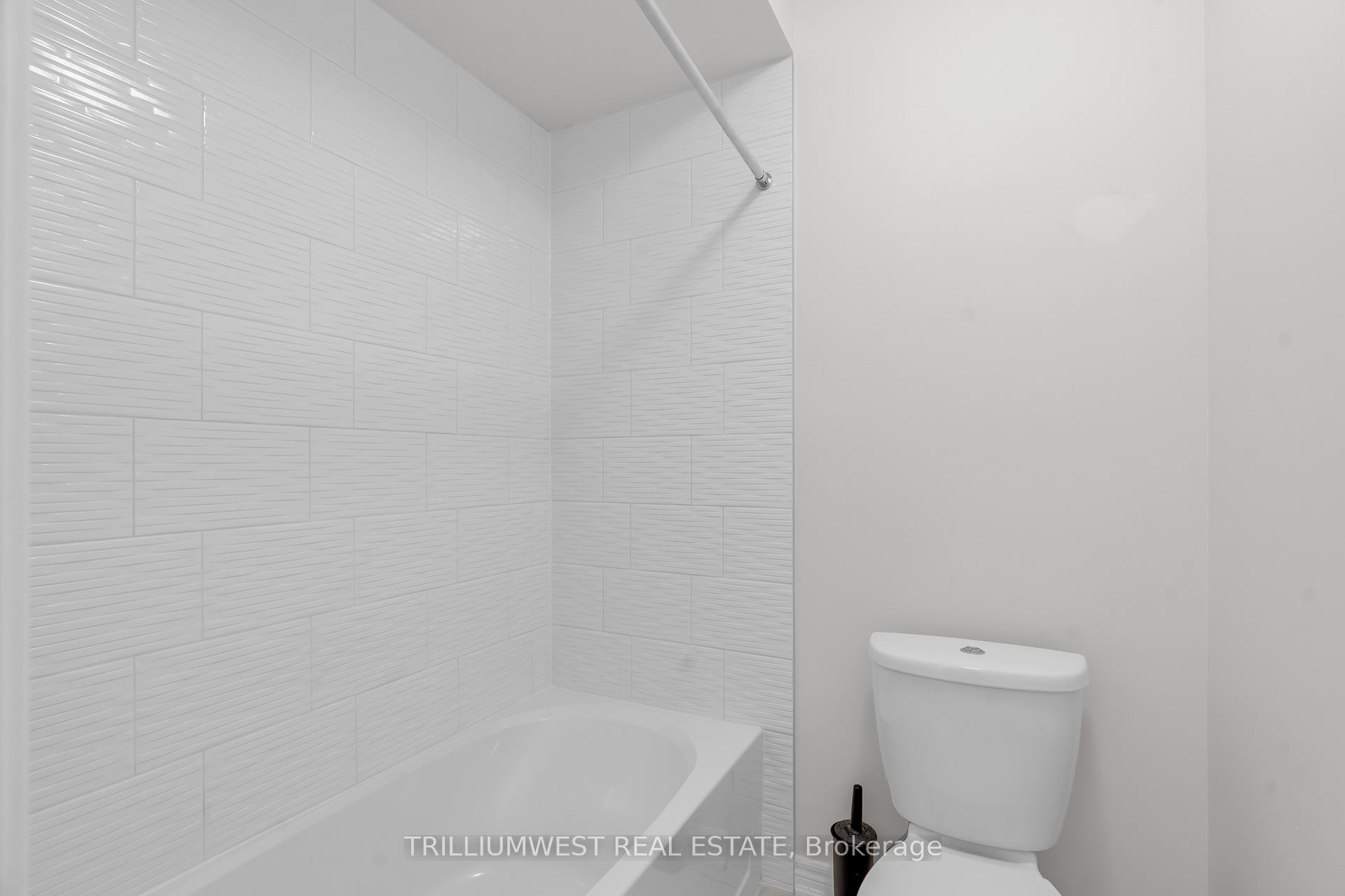 Photo 23 of 74 Reistwood Drive, Kitchener — HOMEH