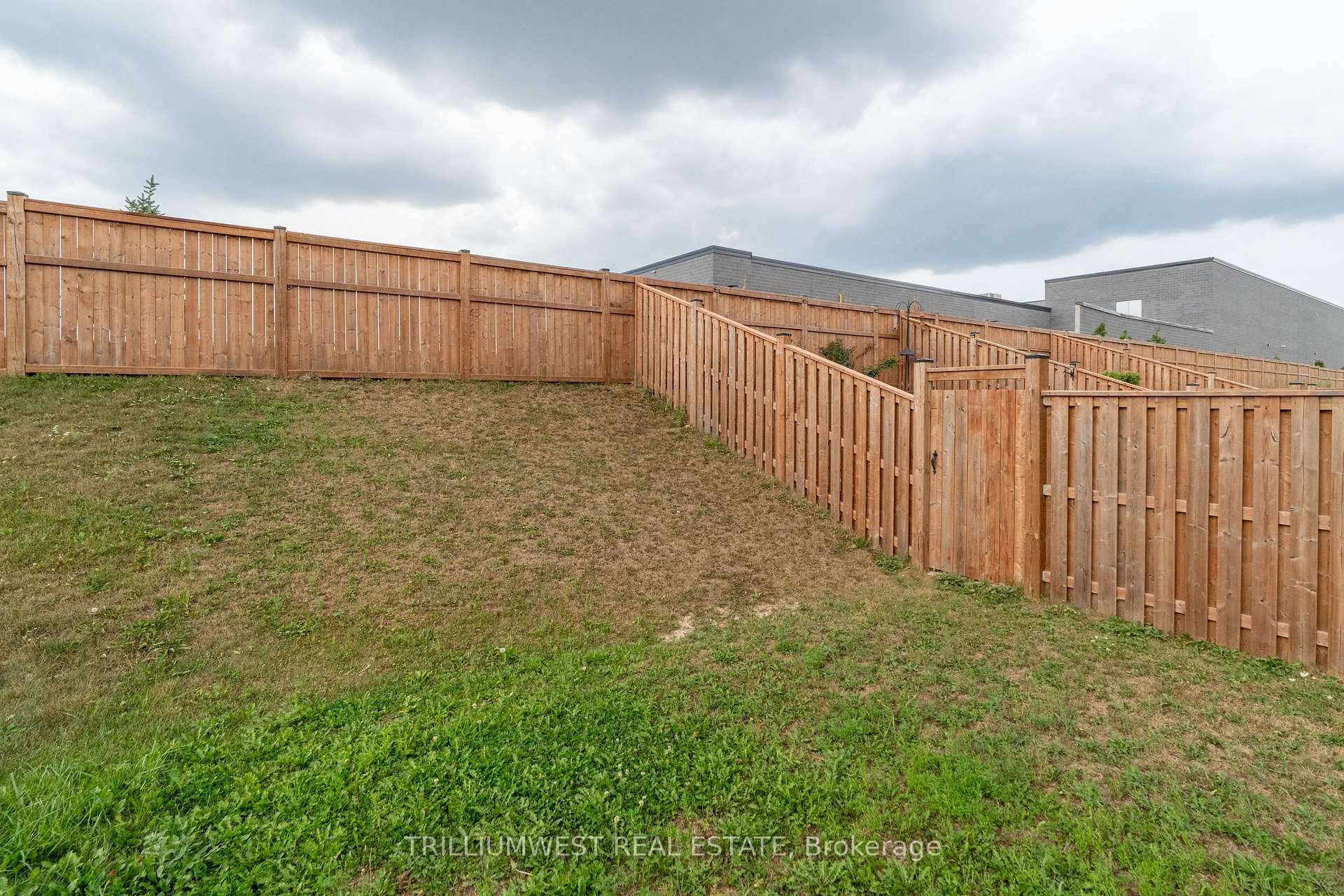 Photo 40 of 74 Reistwood Drive, Kitchener — HOMEH