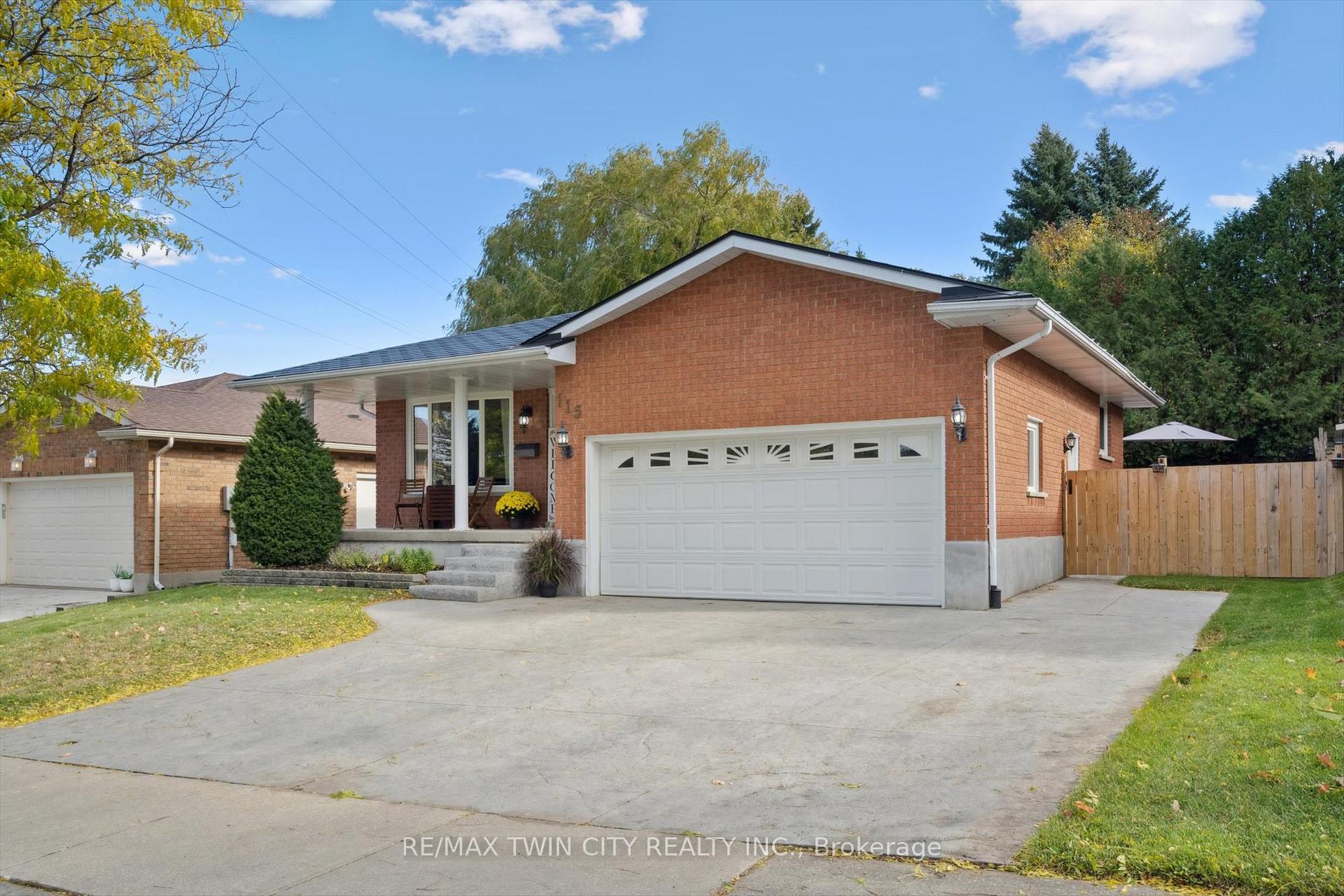 Photo 2 of 115 Yellow Birch Drive, Kitchener — HOMEH