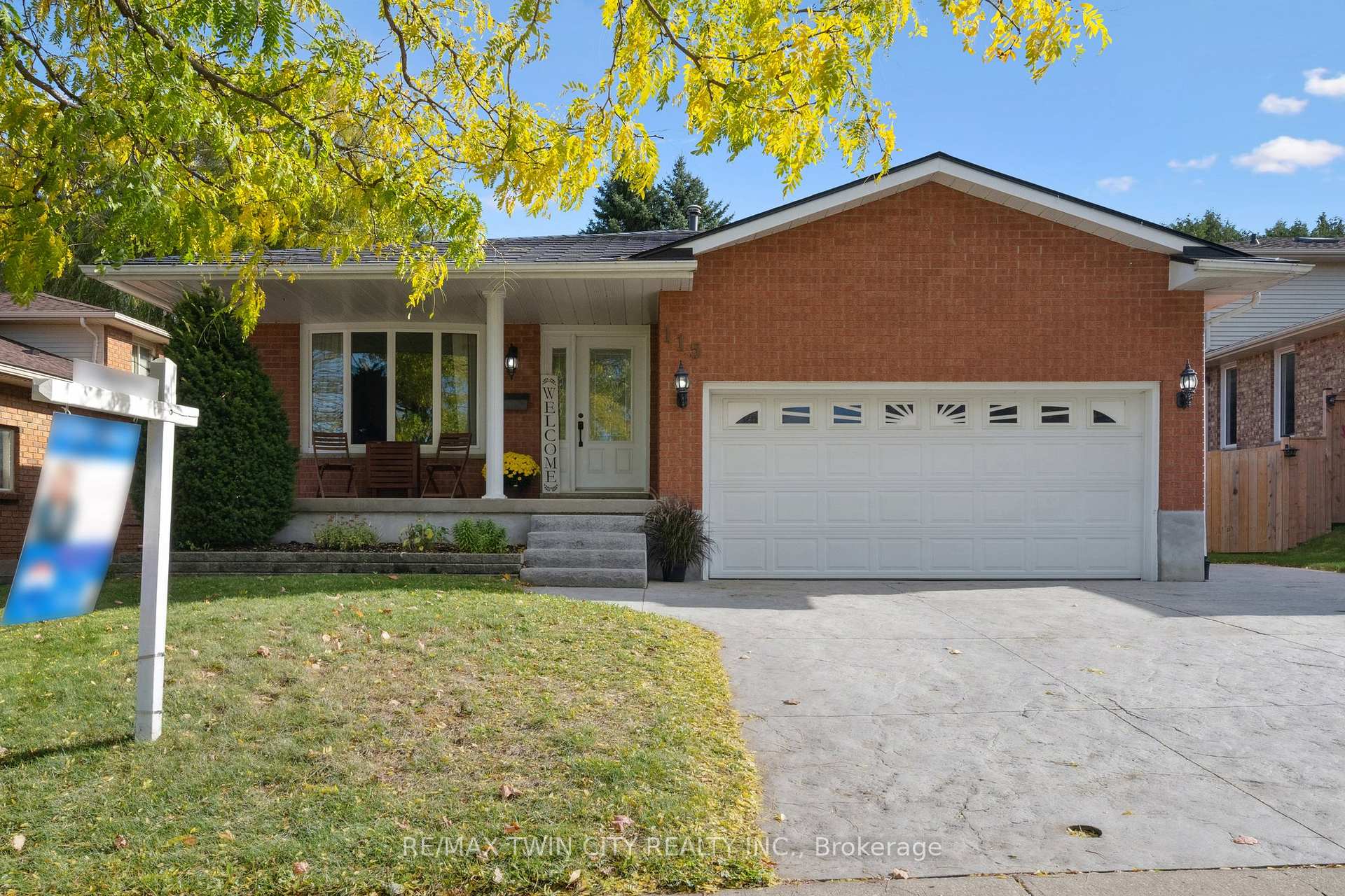 Photo 4 of 115 Yellow Birch Drive, Kitchener — HOMEH