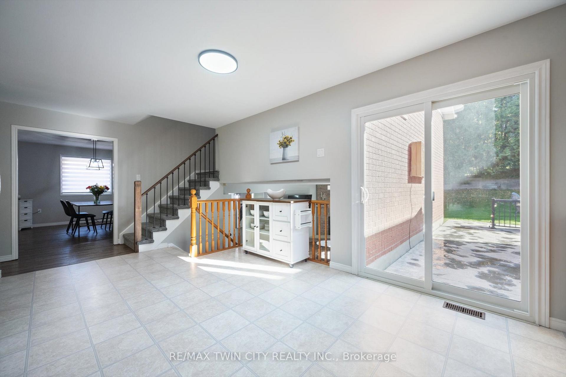Photo 15 of 115 Yellow Birch Drive, Kitchener — HOMEH