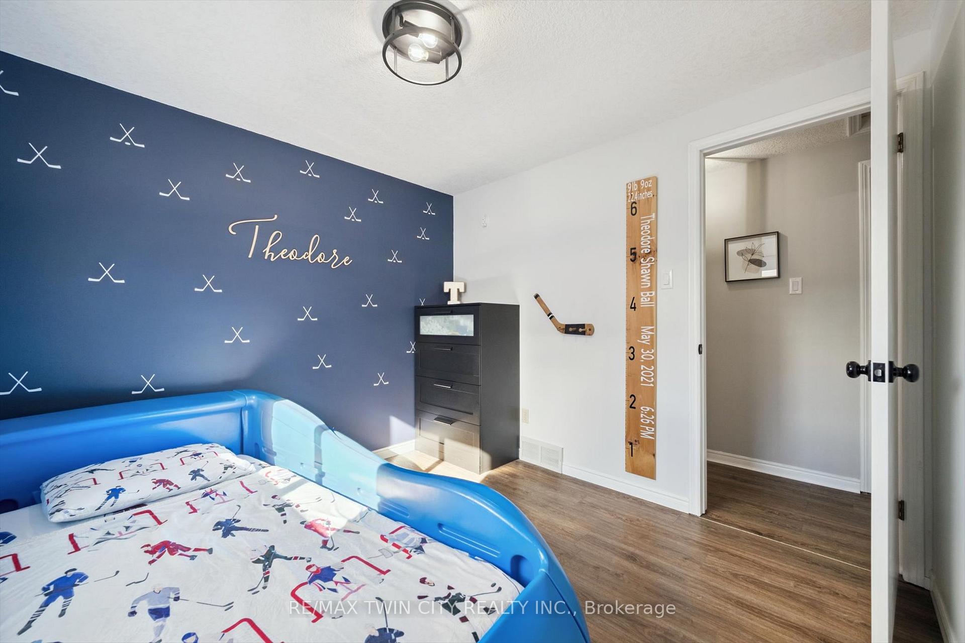 Photo 24 of 115 Yellow Birch Drive, Kitchener — HOMEH