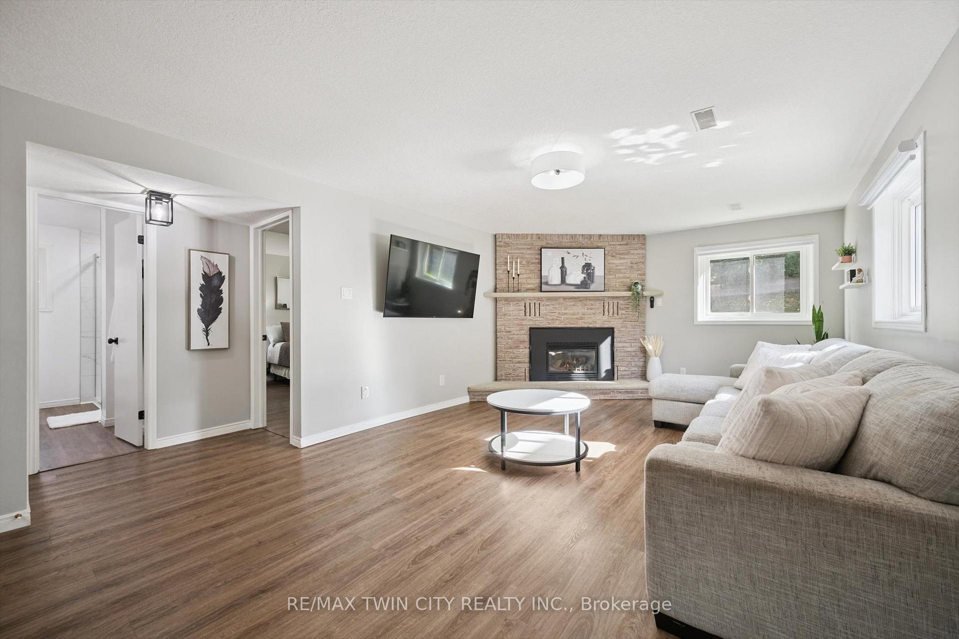 Photo 25 of 115 Yellow Birch Drive, Kitchener — HOMEH