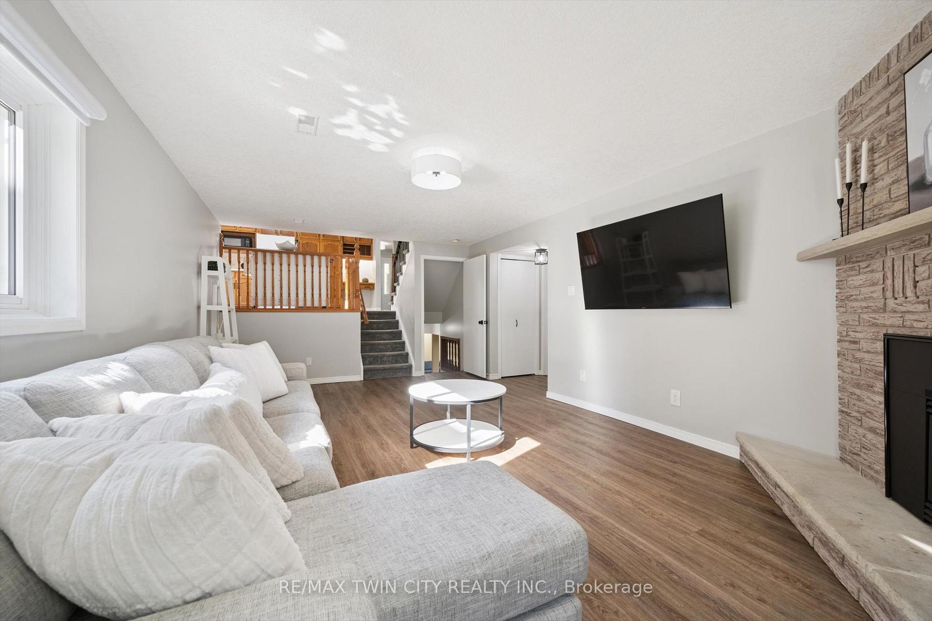 Photo 26 of 115 Yellow Birch Drive, Kitchener — HOMEH
