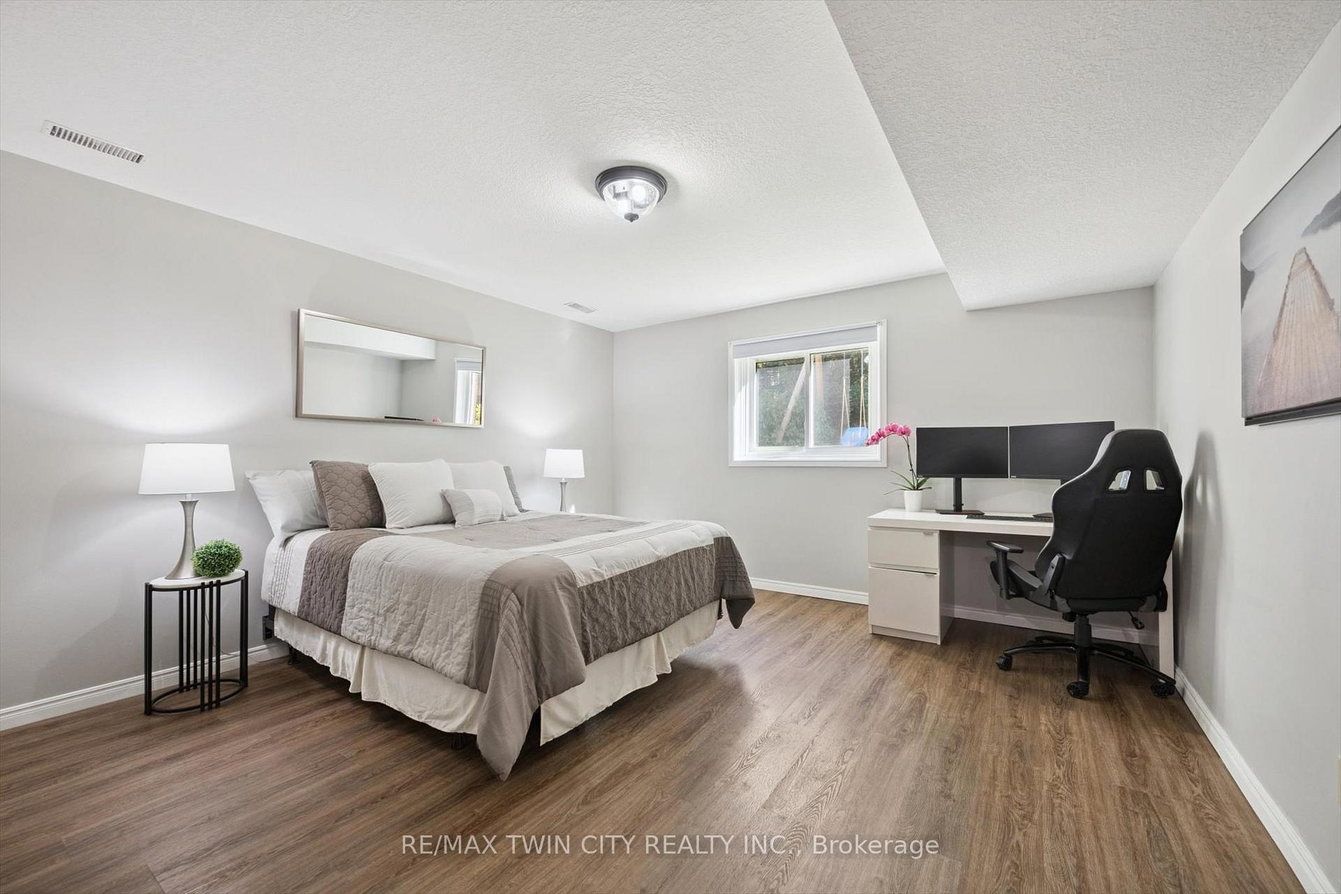Photo 27 of 115 Yellow Birch Drive, Kitchener — HOMEH