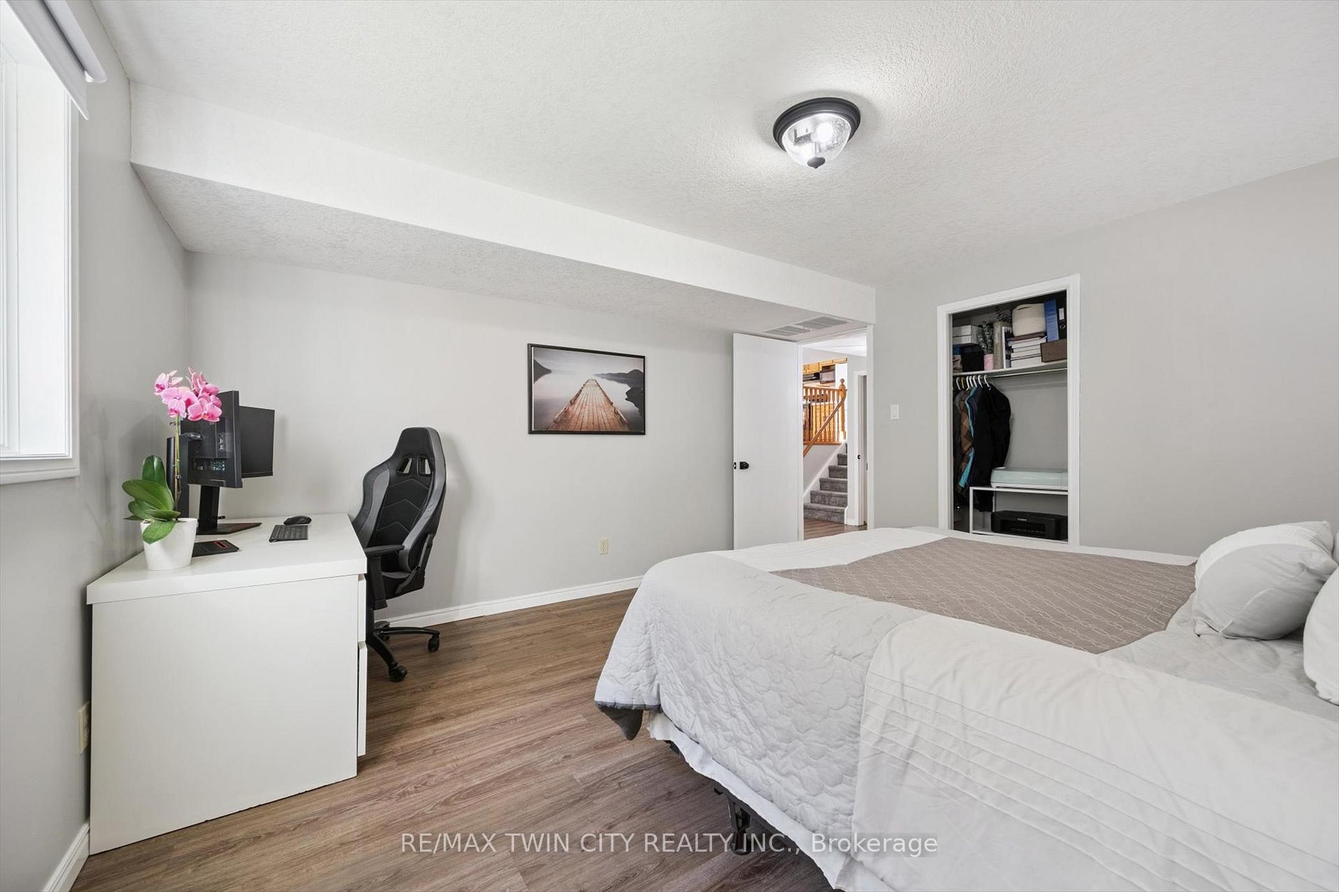 Photo 28 of 115 Yellow Birch Drive, Kitchener — HOMEH