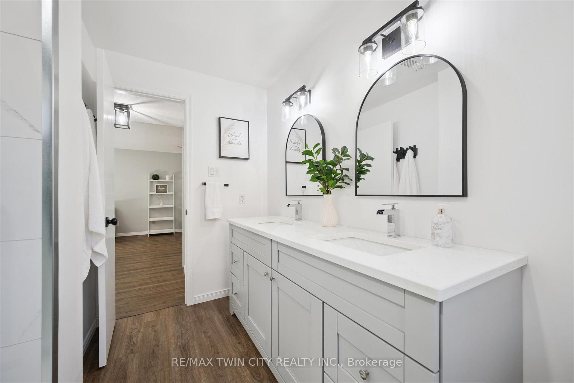 Photo 30 of 115 Yellow Birch Drive, Kitchener — HOMEH
