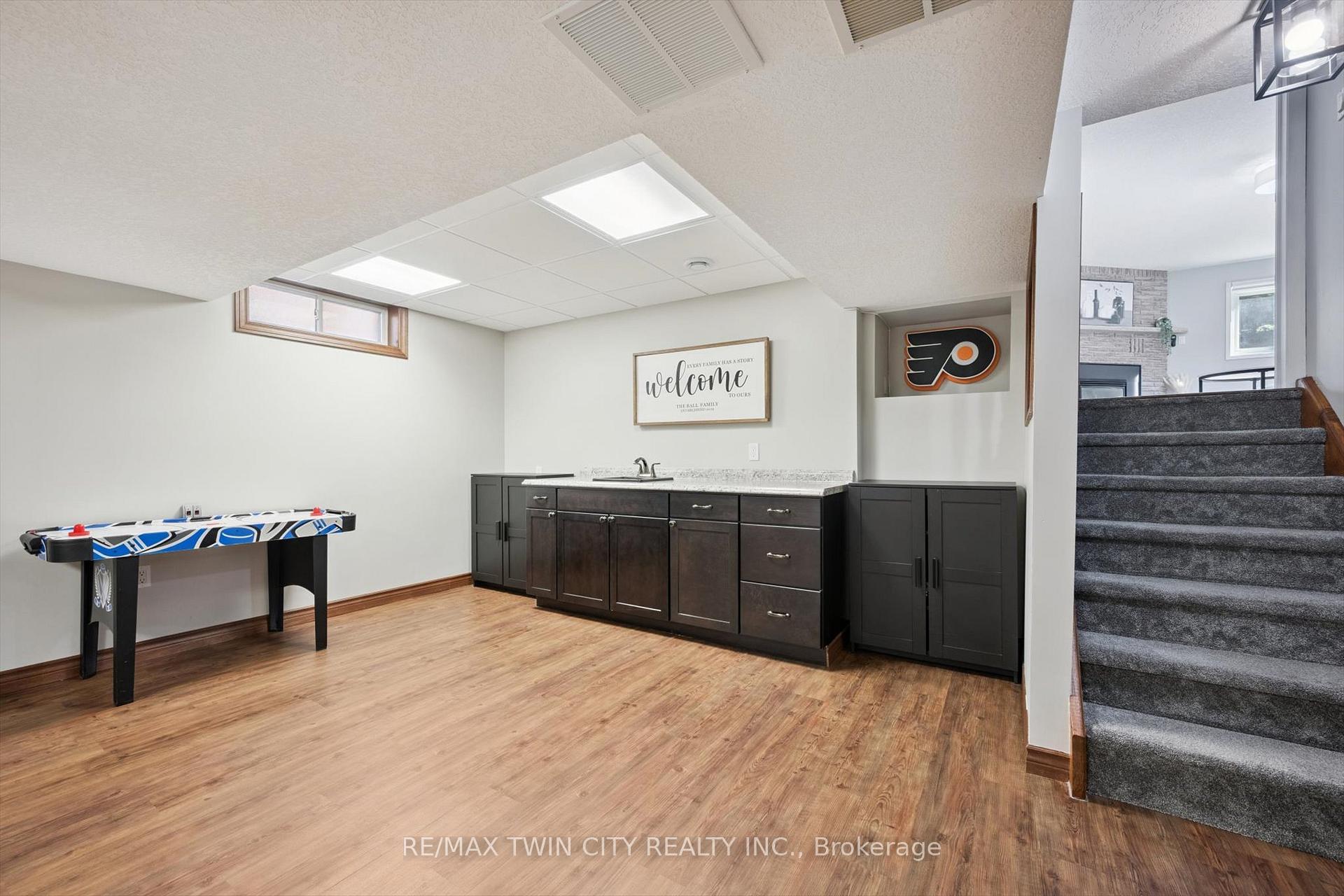 Photo 31 of 115 Yellow Birch Drive, Kitchener — HOMEH