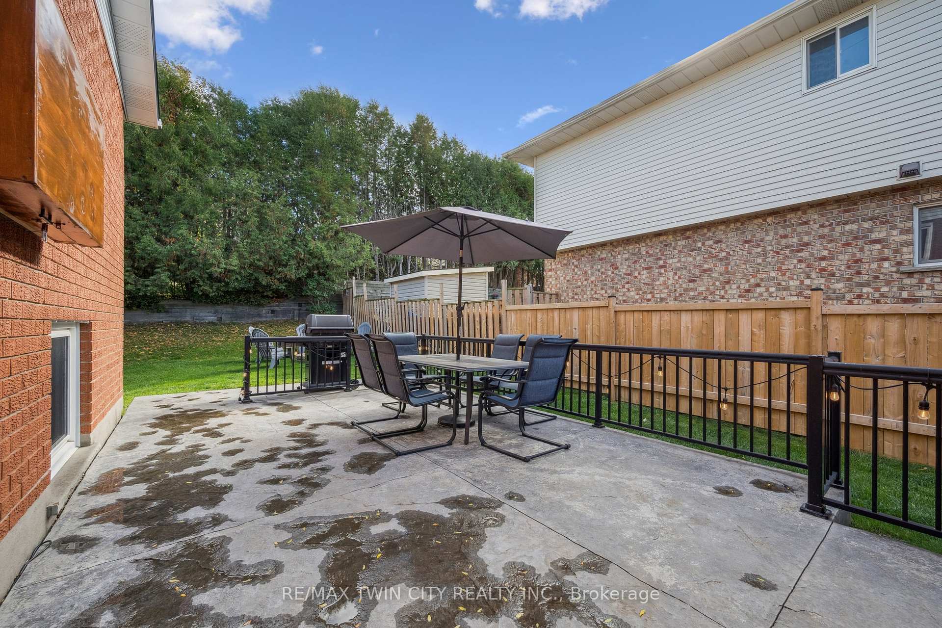 Photo 35 of 115 Yellow Birch Drive, Kitchener — HOMEH