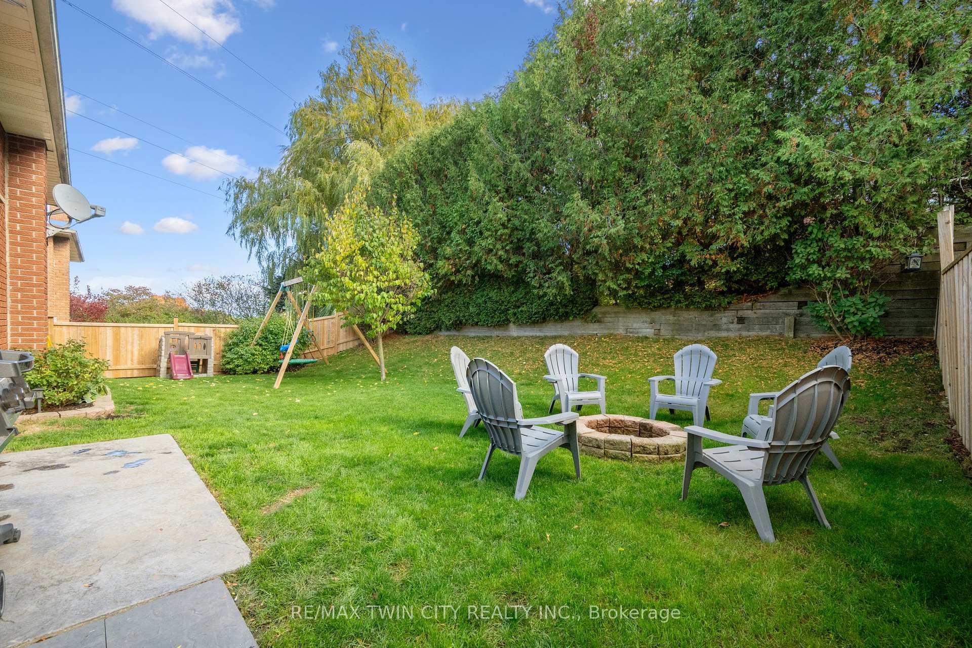 Photo 37 of 115 Yellow Birch Drive, Kitchener — HOMEH