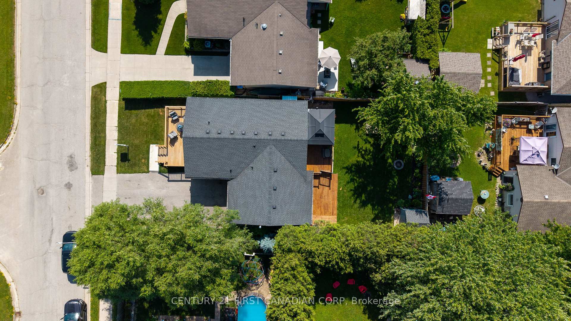 Photo 30 of 122 Nicoline Avenue, Lucan Biddulph, Lucan — HOMEH