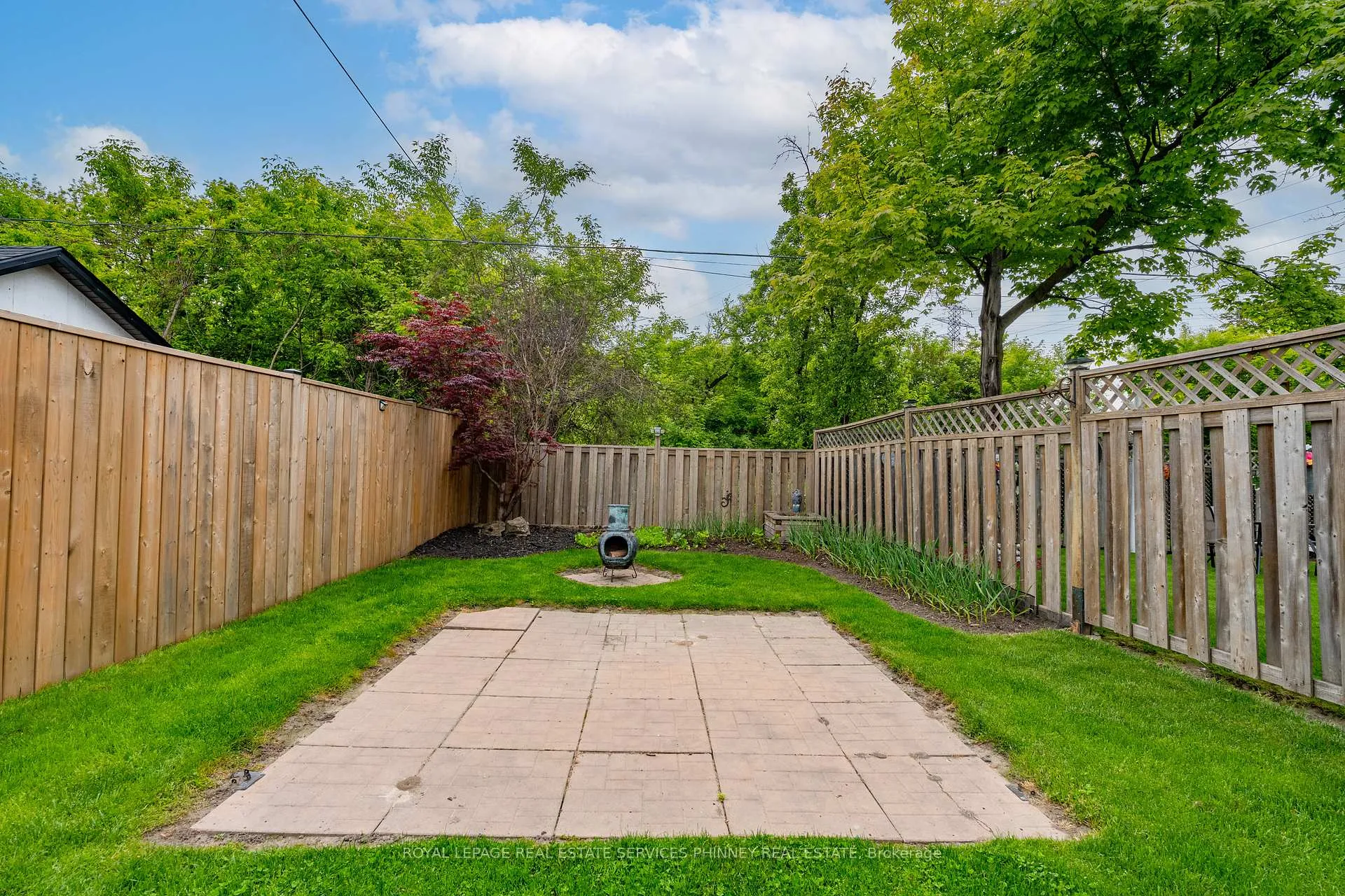 Photo 3 of 787 Knox Avenue, Hamilton, Parkview — HOMEH