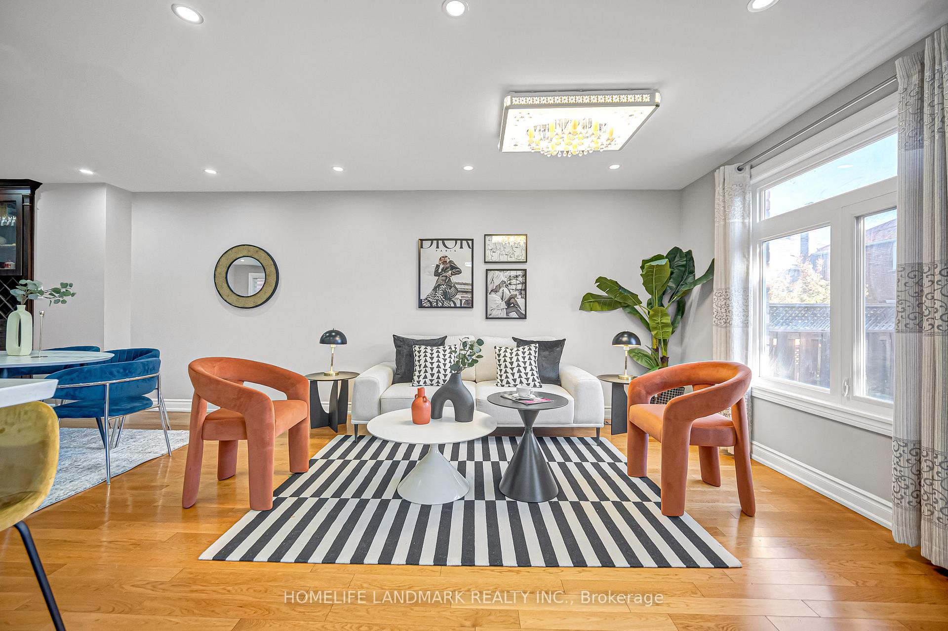 Photo 4 of 35 Mary Pearson Drive, Markham, Middlefield — HOMEH