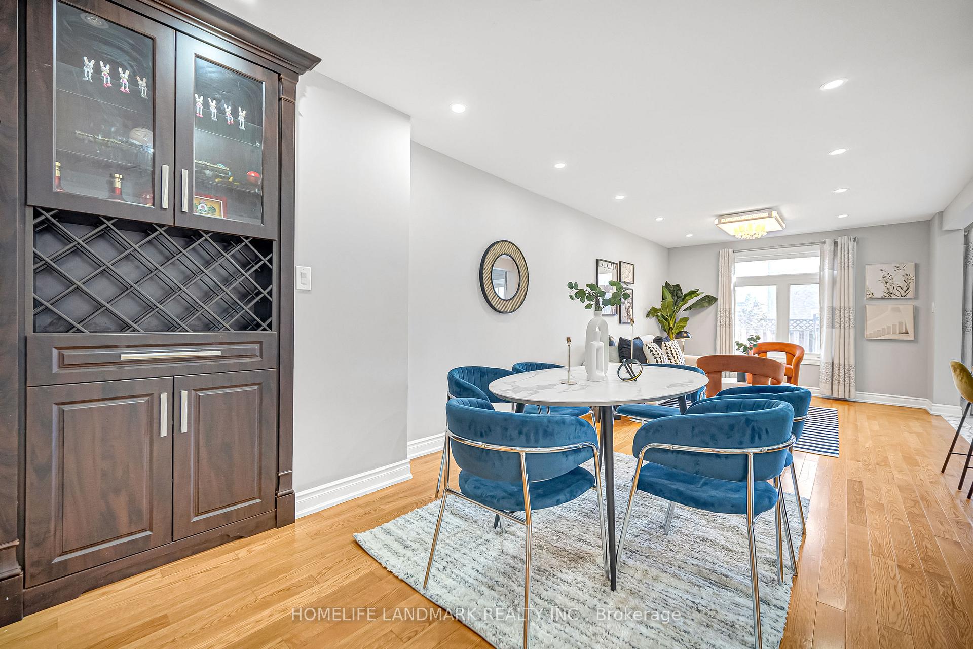 Photo 9 of 35 Mary Pearson Drive, Markham, Middlefield — HOMEH