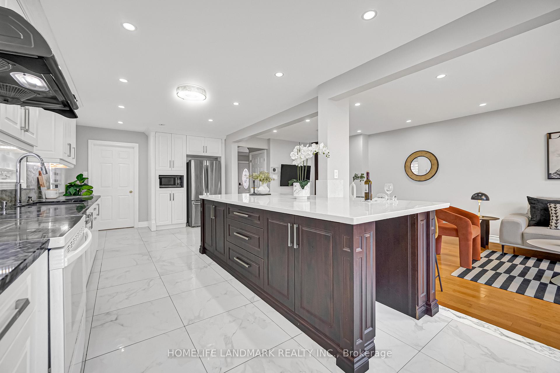 Photo 22 of 35 Mary Pearson Drive, Markham, Middlefield — HOMEH