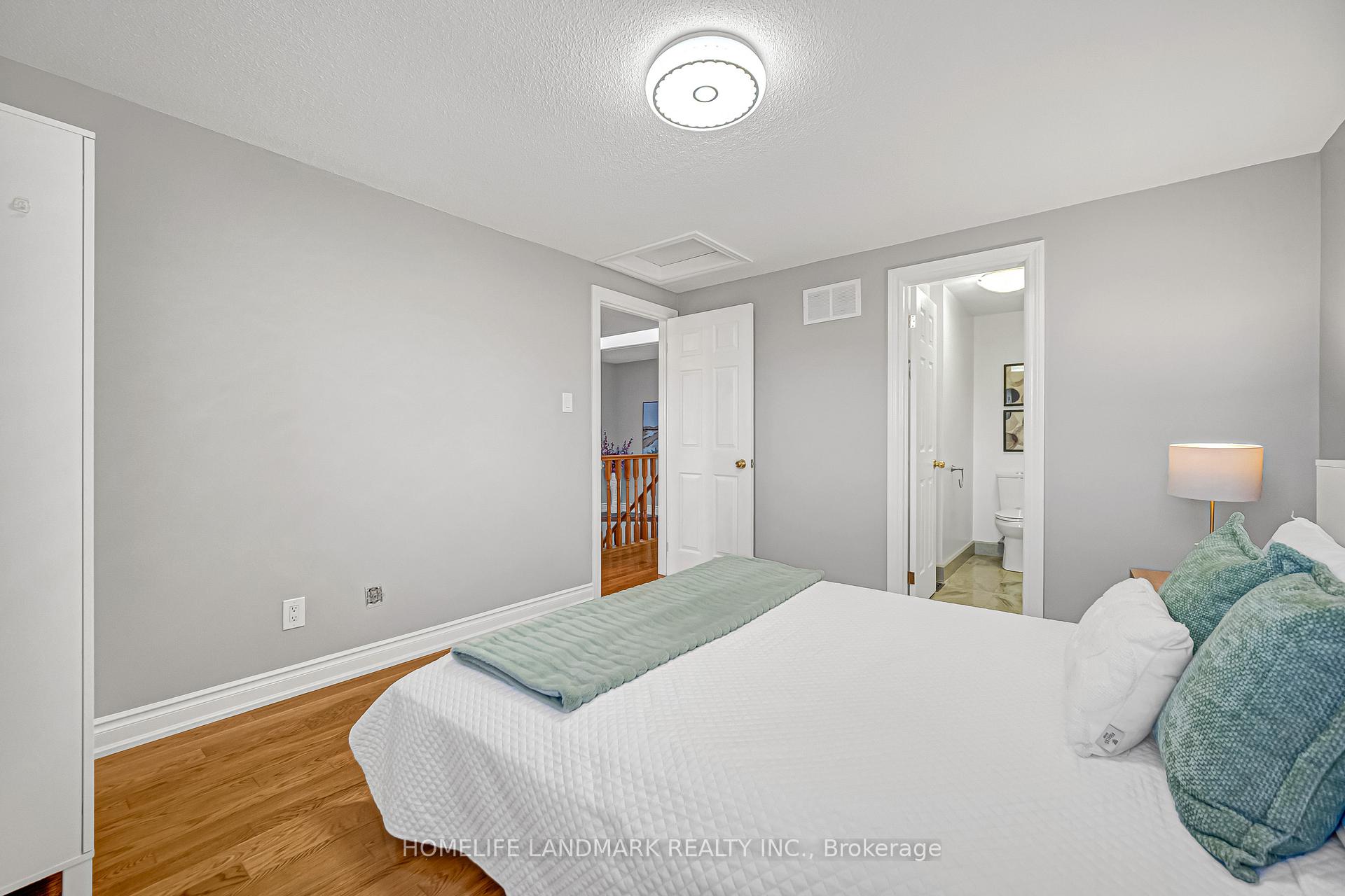 Photo 37 of 35 Mary Pearson Drive, Markham, Middlefield — HOMEH