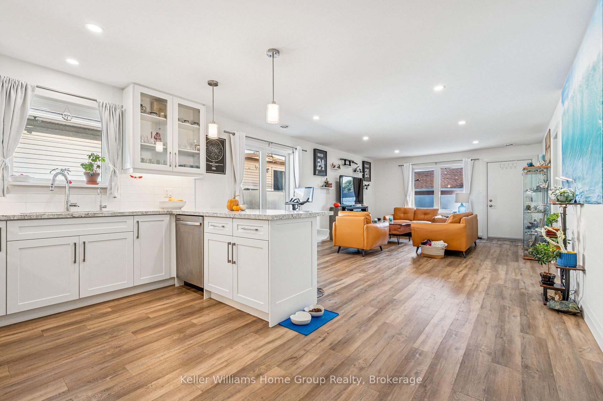 Photo 5 of 76 South Drive, Kitchener — HOMEH
