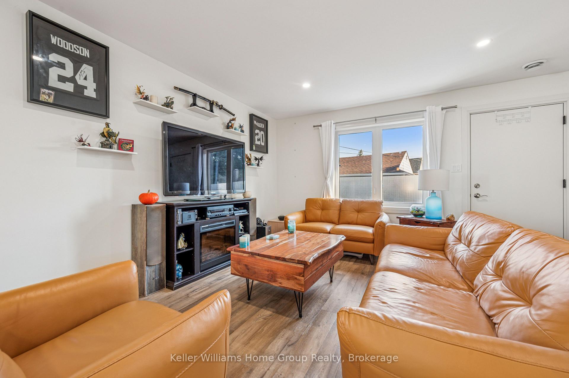 Photo 7 of 76 South Drive, Kitchener — HOMEH