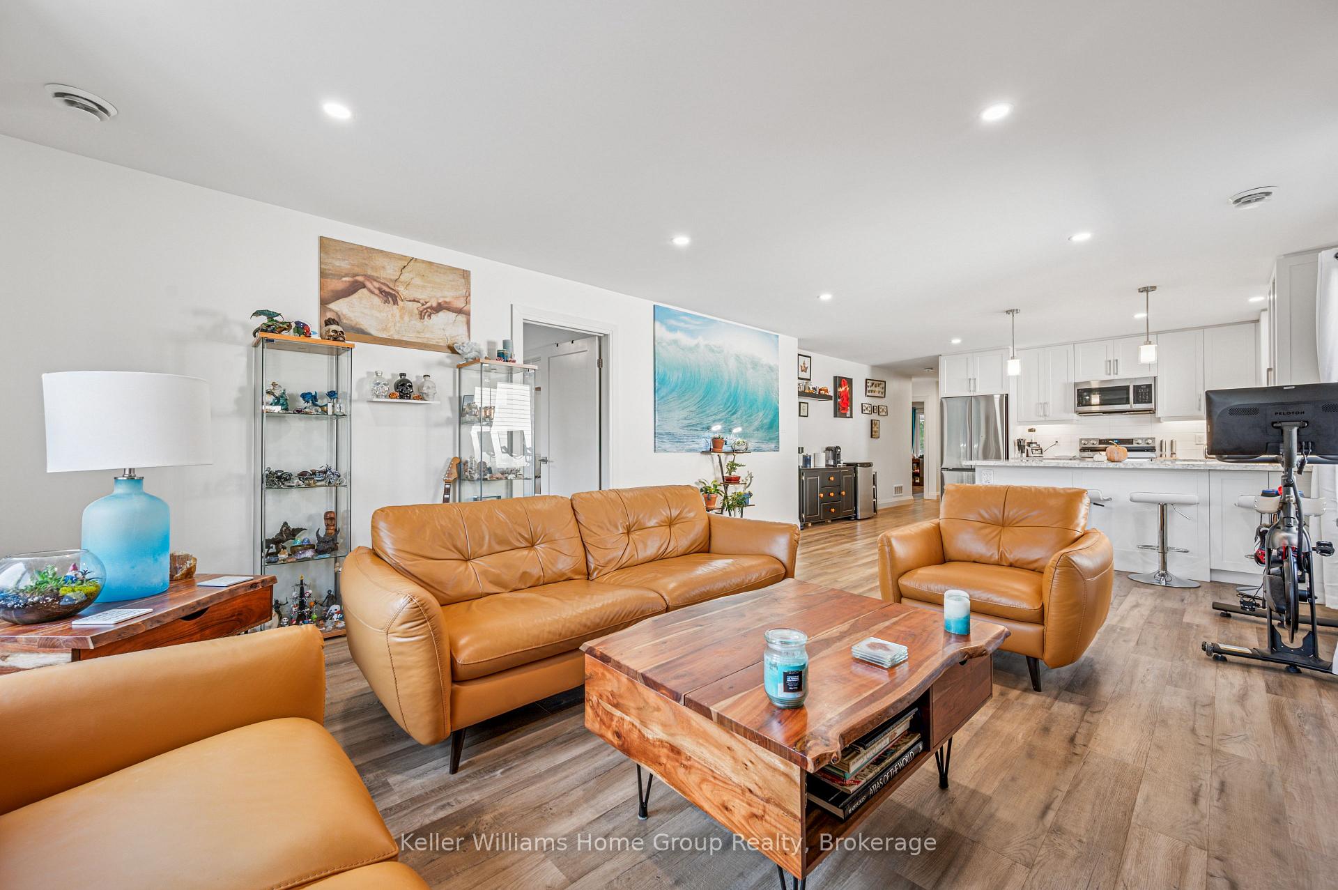 Photo 8 of 76 South Drive, Kitchener — HOMEH
