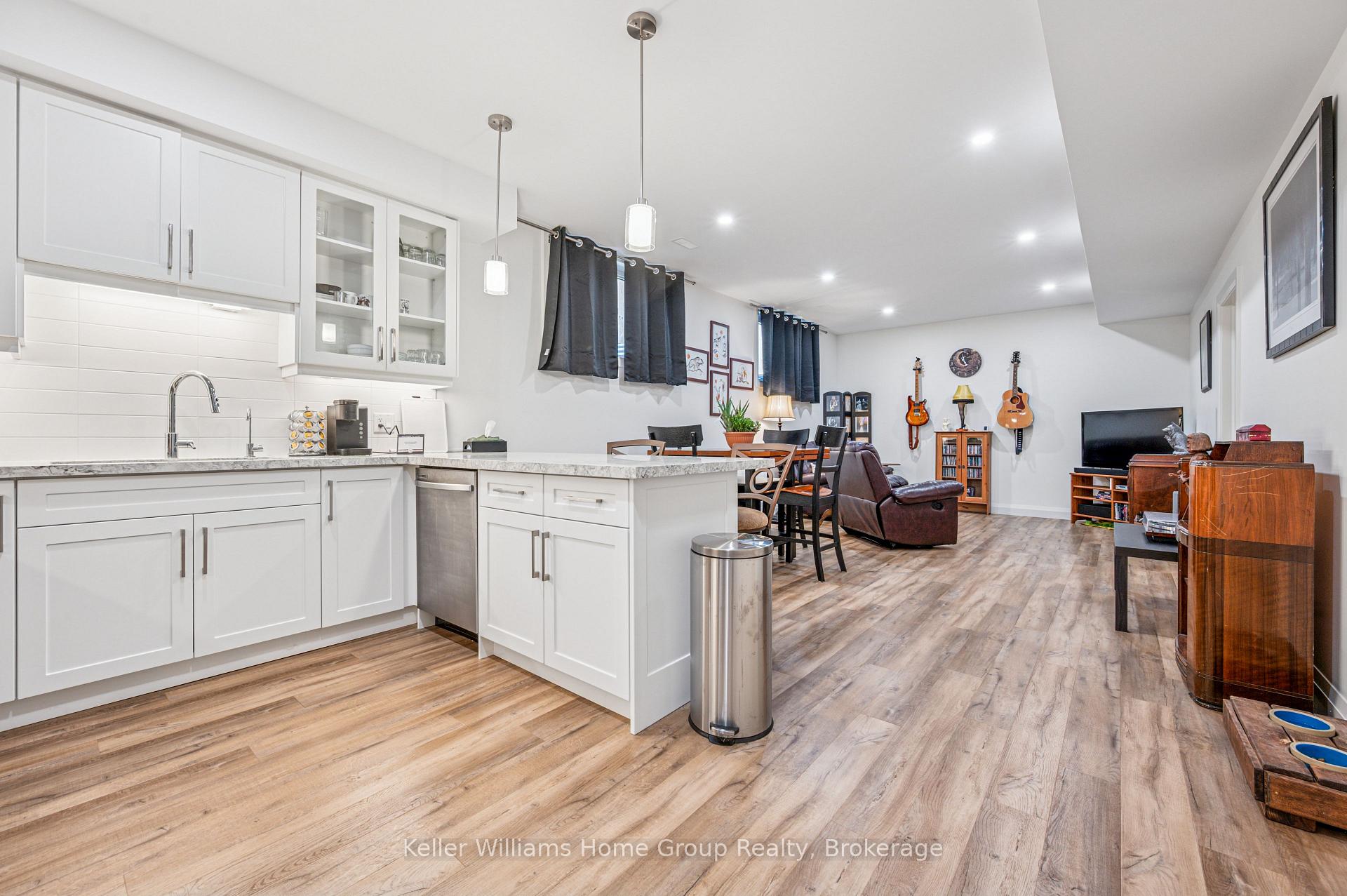 Photo 27 of 76 South Drive, Kitchener — HOMEH