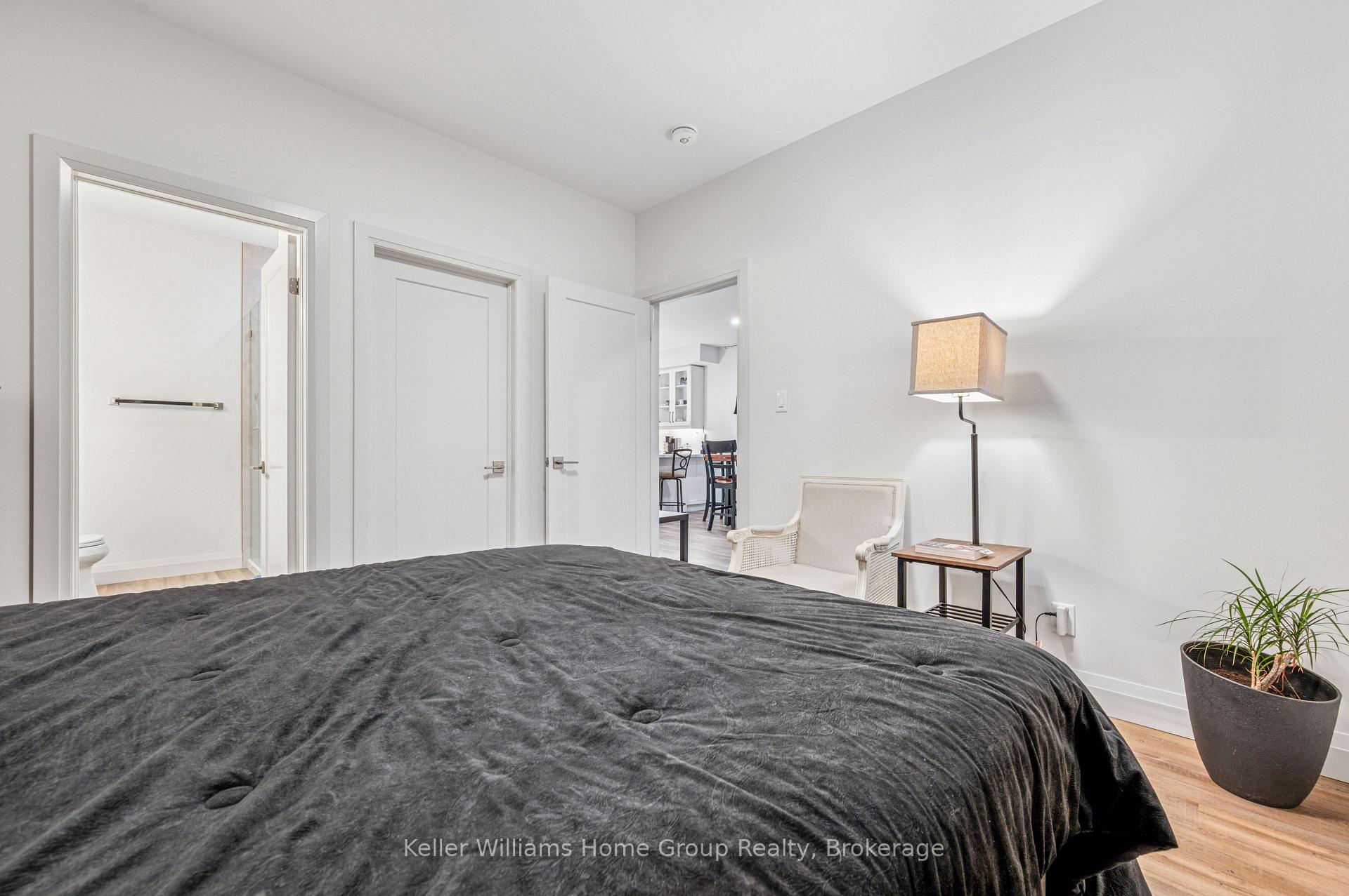 Photo 37 of 76 South Drive, Kitchener — HOMEH