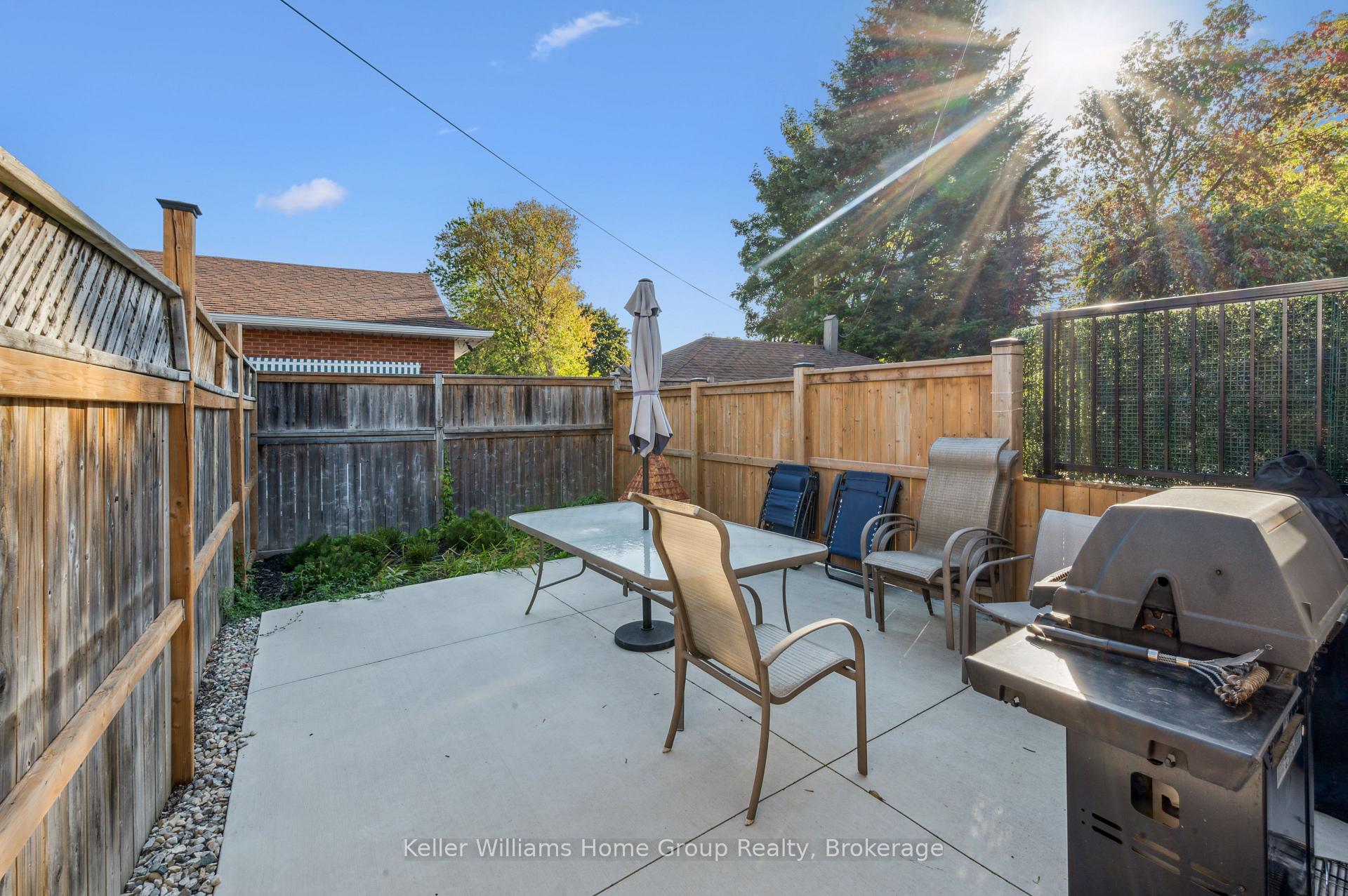 Photo 41 of 76 South Drive, Kitchener — HOMEH