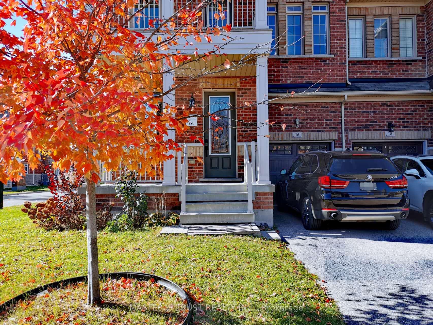 Photo 3 of 16 William Bartlett Drive, Markham, Berczy — HOMEH