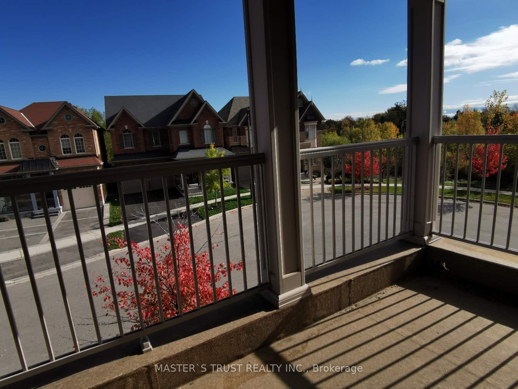 Photo 13 of 16 William Bartlett Drive, Markham, Berczy — HOMEH