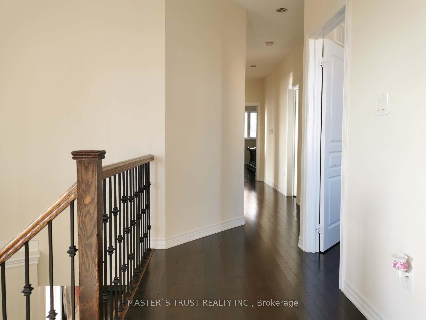 Photo 15 of 16 William Bartlett Drive, Markham, Berczy — HOMEH