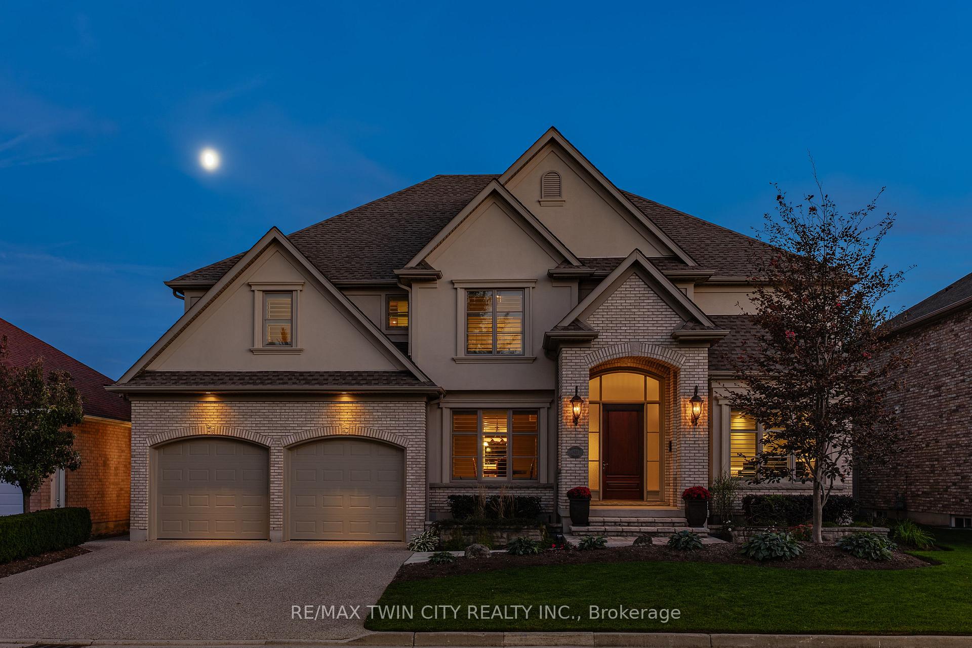 Photo 1 of 541 Falconridge Crescent, Kitchener — HOMEH