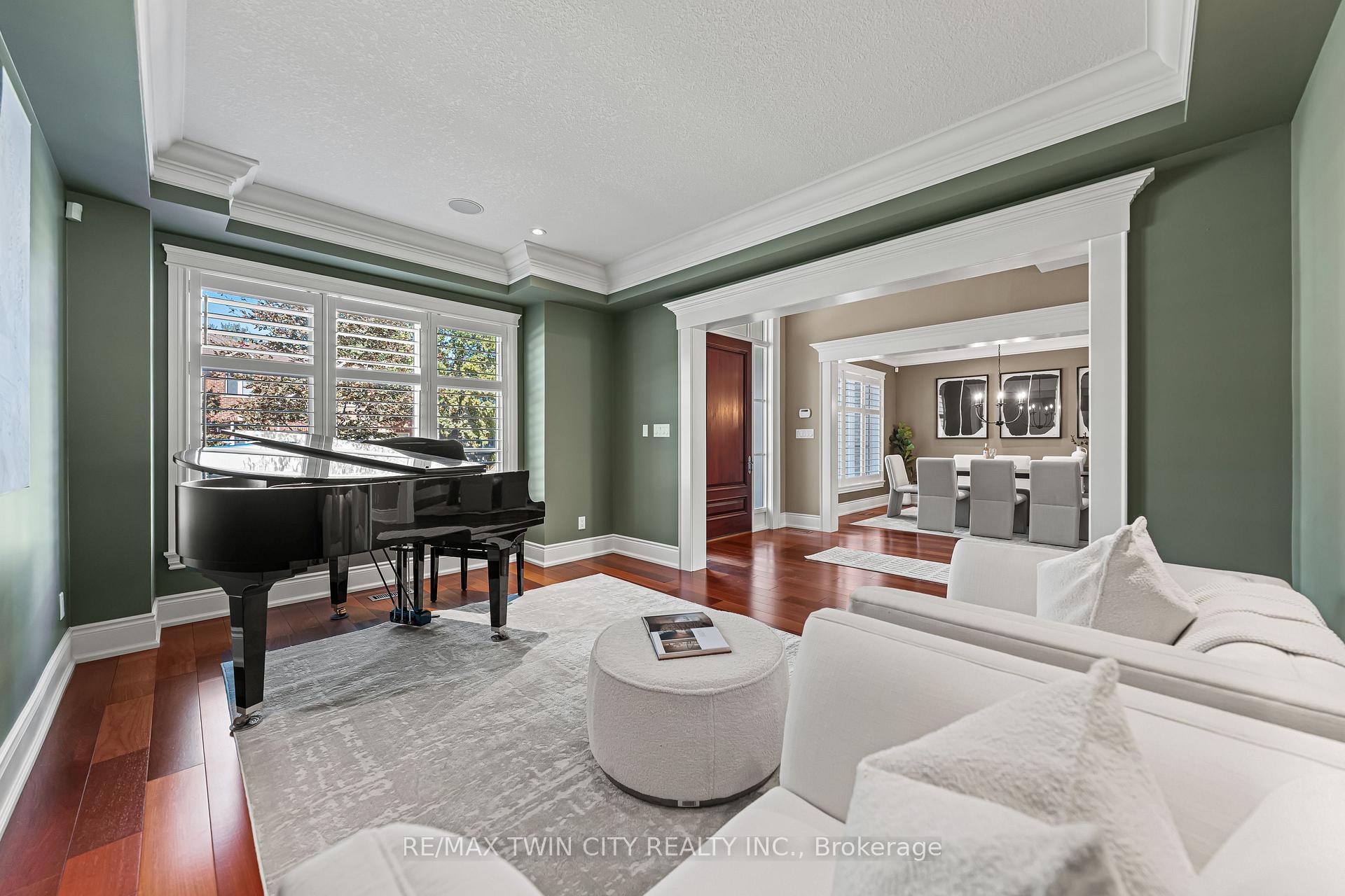 Photo 9 of 541 Falconridge Crescent, Kitchener — HOMEH