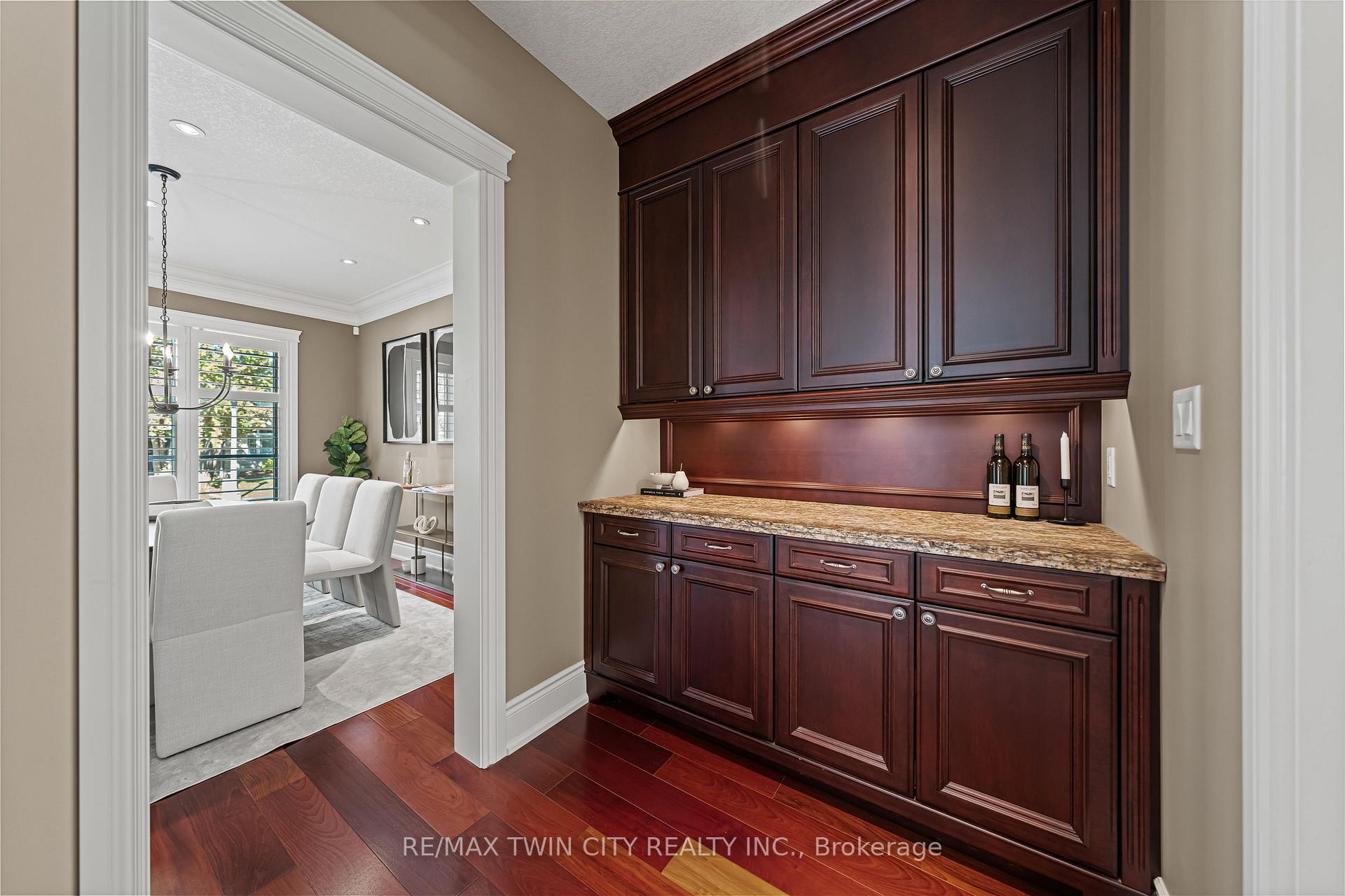 Photo 12 of 541 Falconridge Crescent, Kitchener — HOMEH