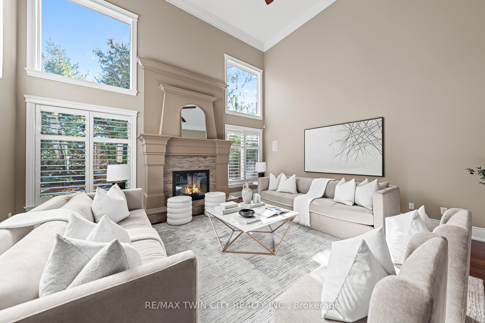 Photo 14 of 541 Falconridge Crescent, Kitchener — HOMEH