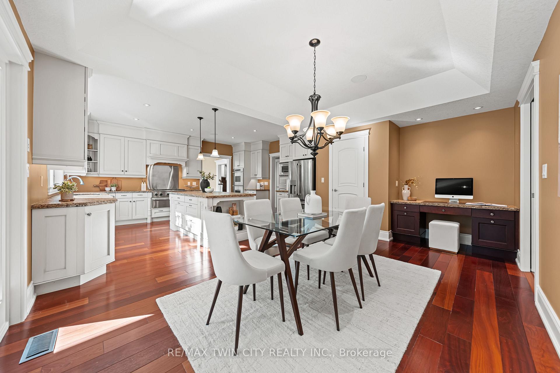 Photo 22 of 541 Falconridge Crescent, Kitchener — HOMEH