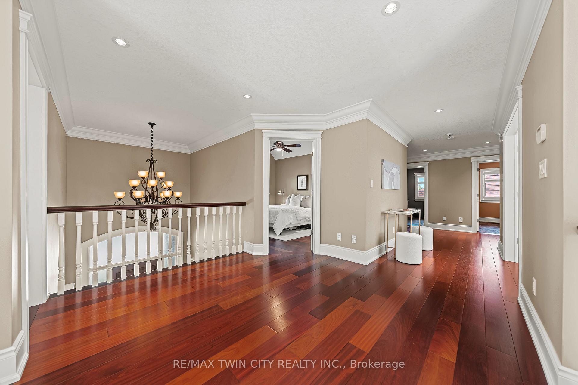 Photo 25 of 541 Falconridge Crescent, Kitchener — HOMEH