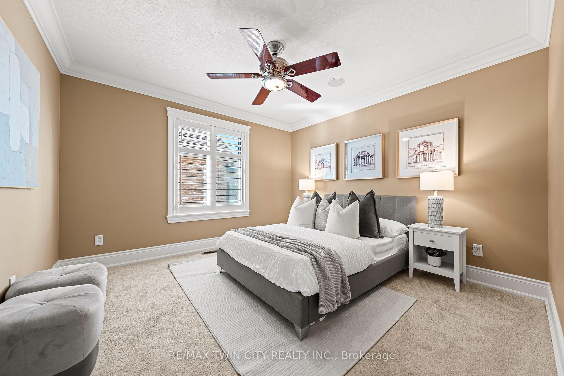 Photo 33 of 541 Falconridge Crescent, Kitchener — HOMEH