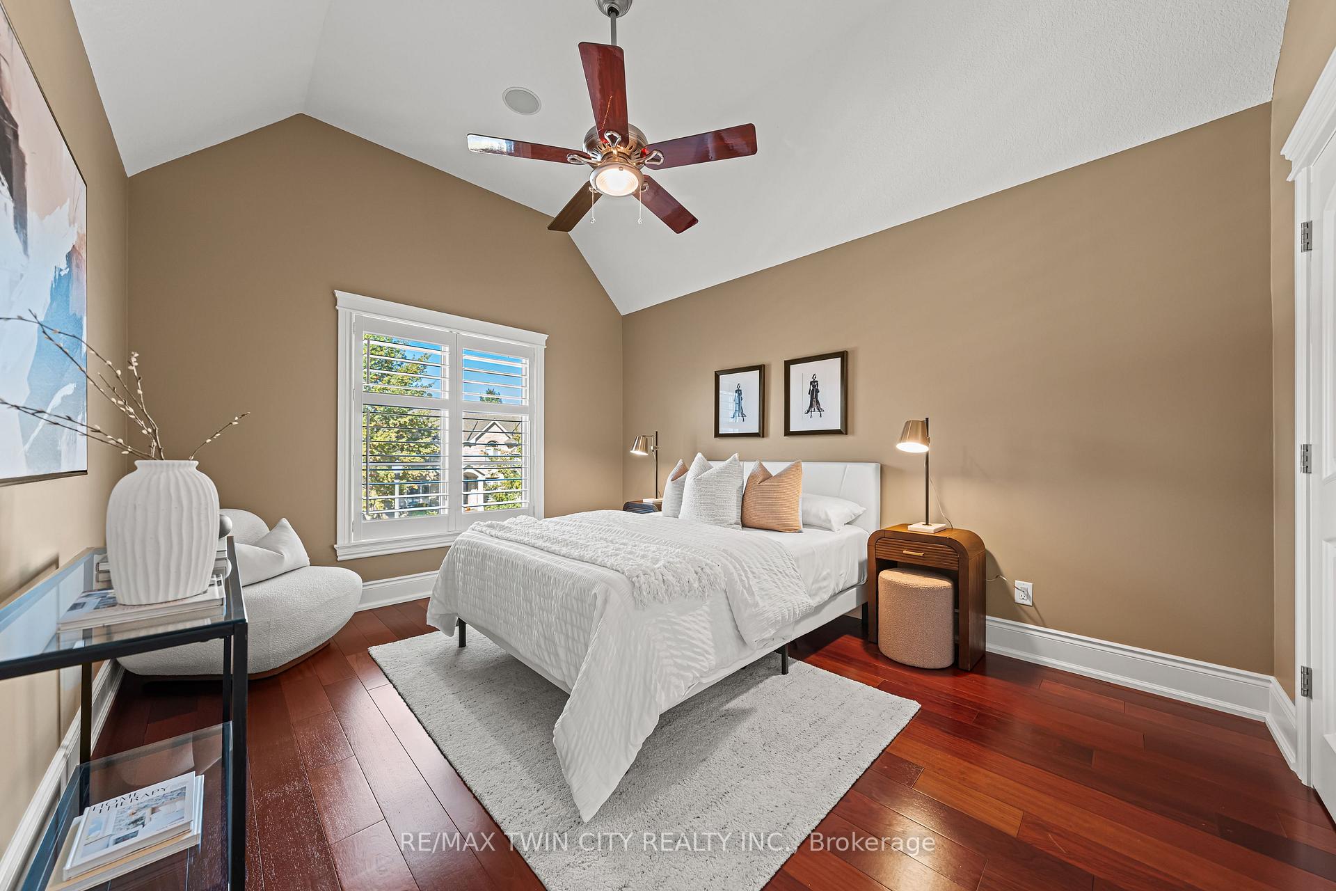 Photo 34 of 541 Falconridge Crescent, Kitchener — HOMEH