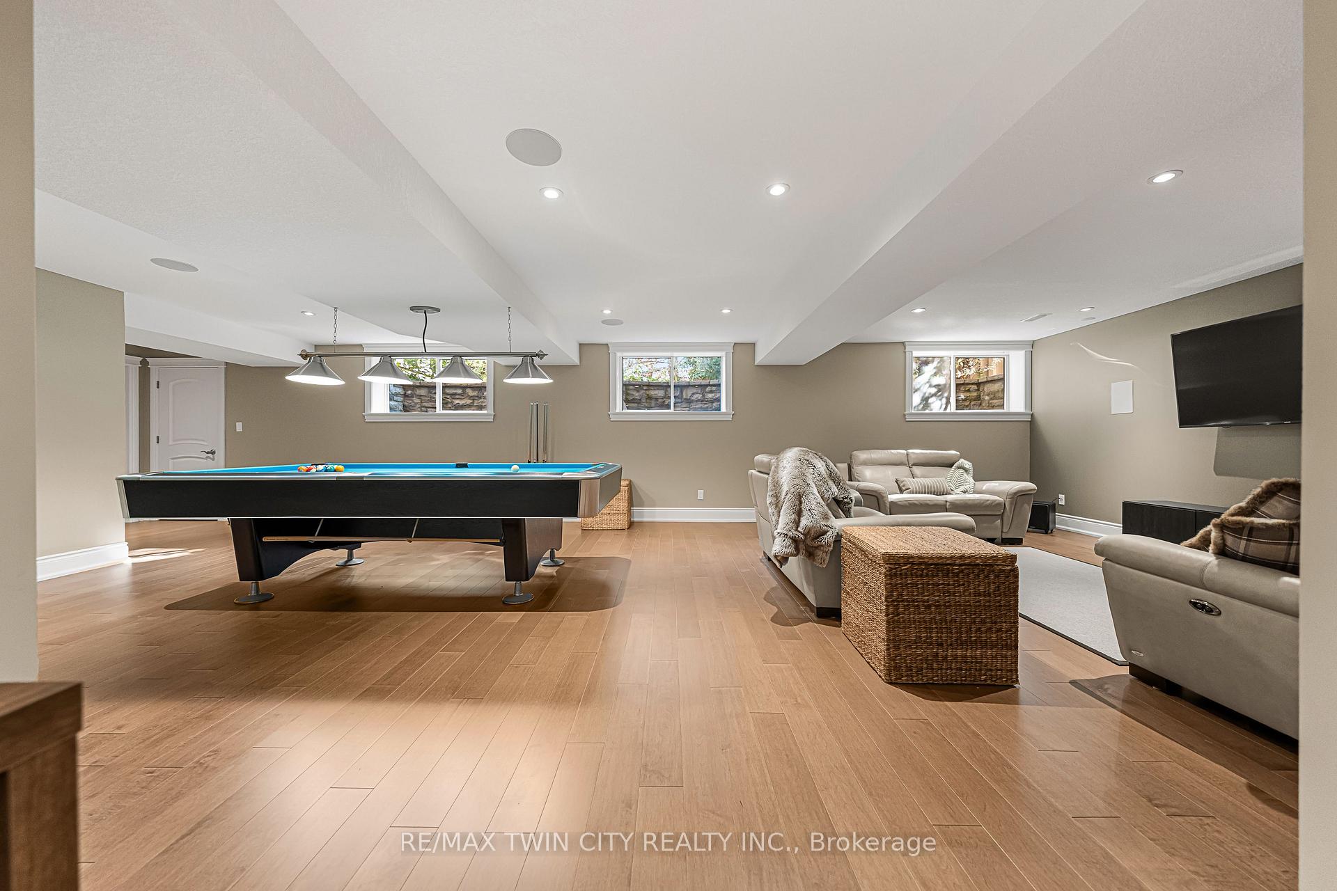 Photo 38 of 541 Falconridge Crescent, Kitchener — HOMEH