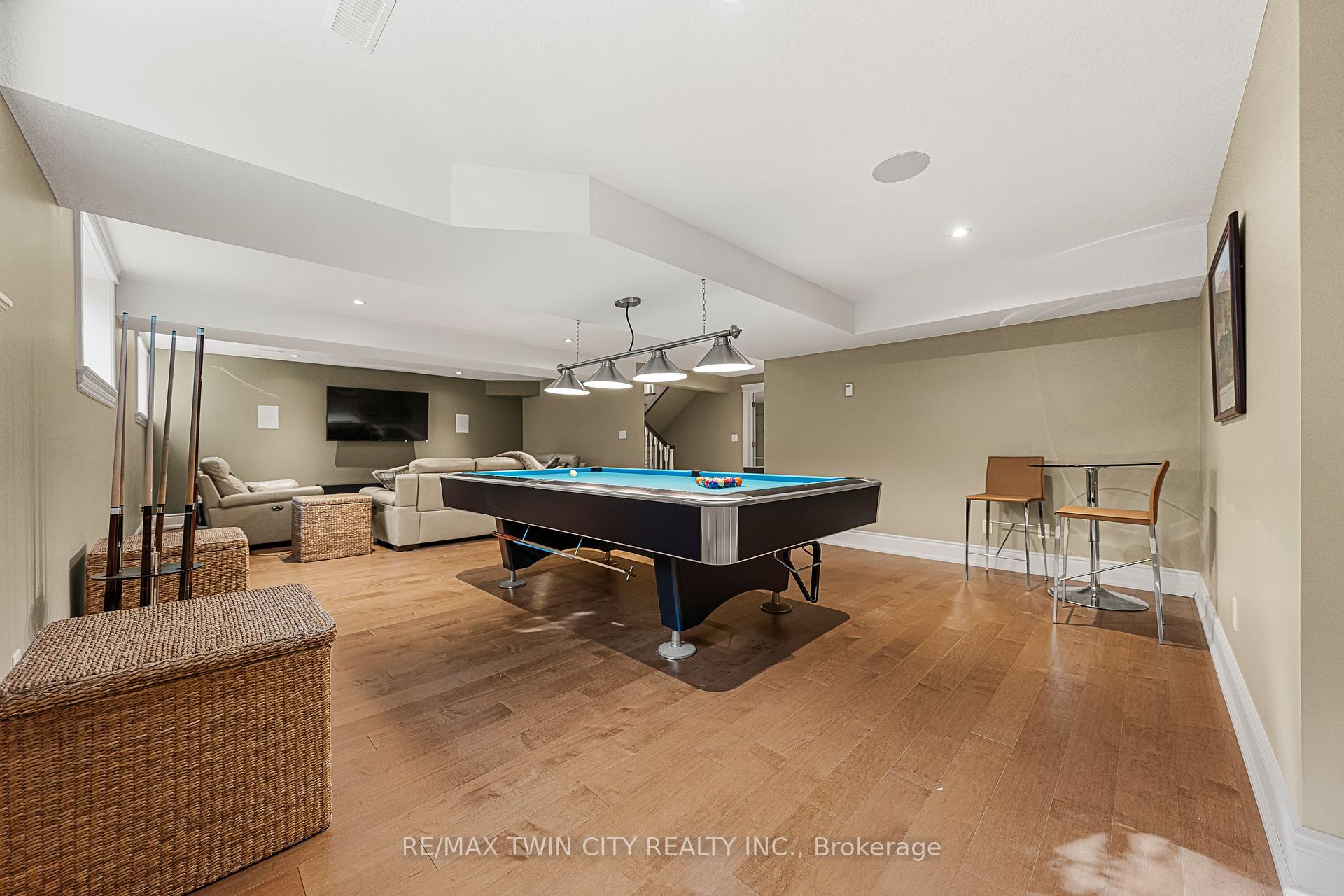 Photo 41 of 541 Falconridge Crescent, Kitchener — HOMEH