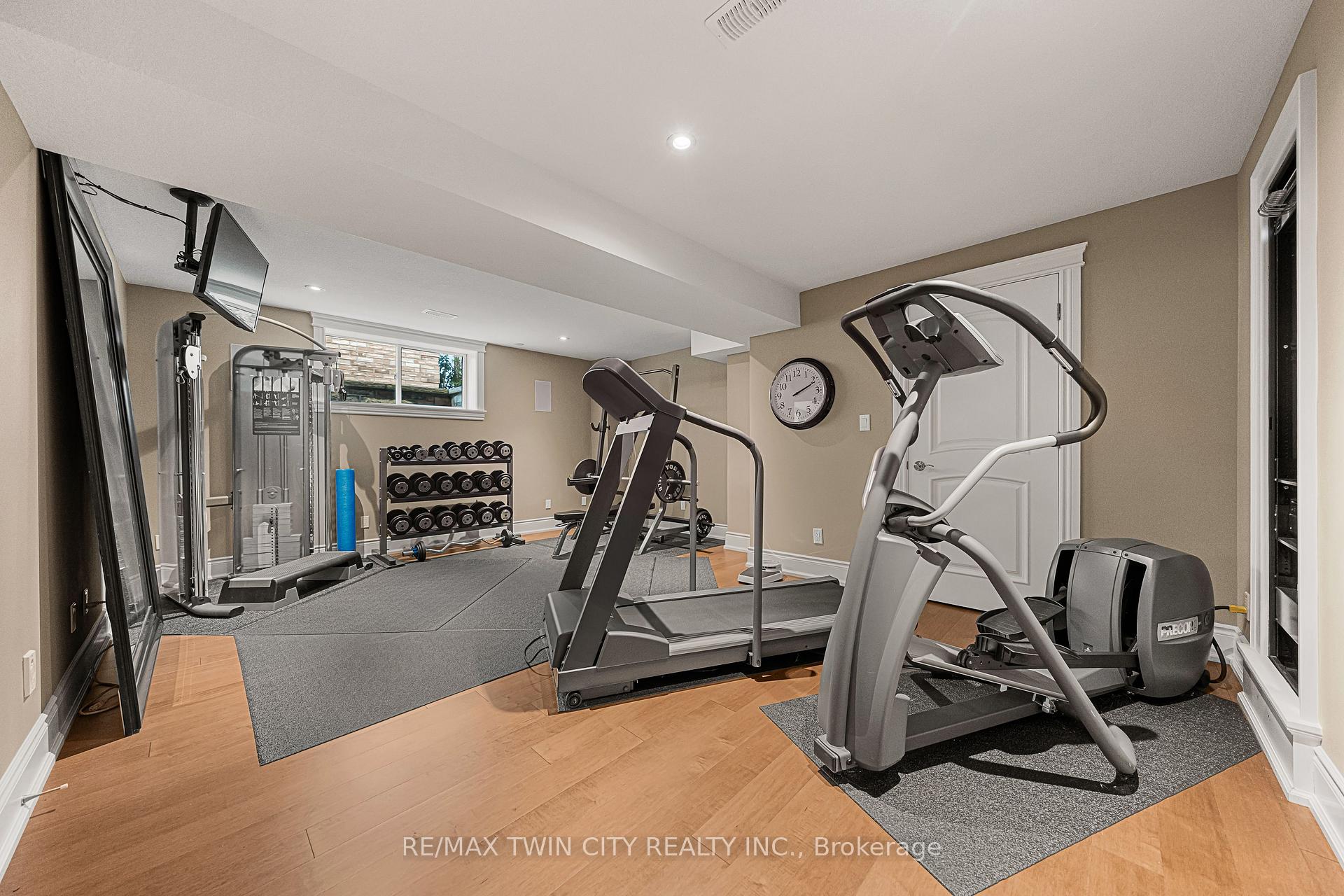 Photo 43 of 541 Falconridge Crescent, Kitchener — HOMEH