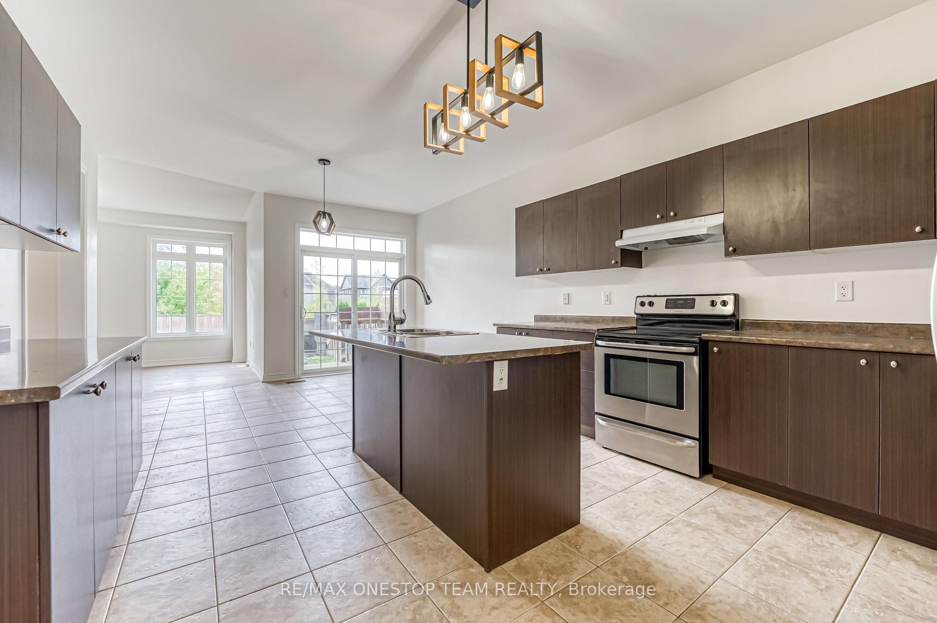 Photo 7 of 1307 Hunter Street, Innisfil, Alcona — HOMEH