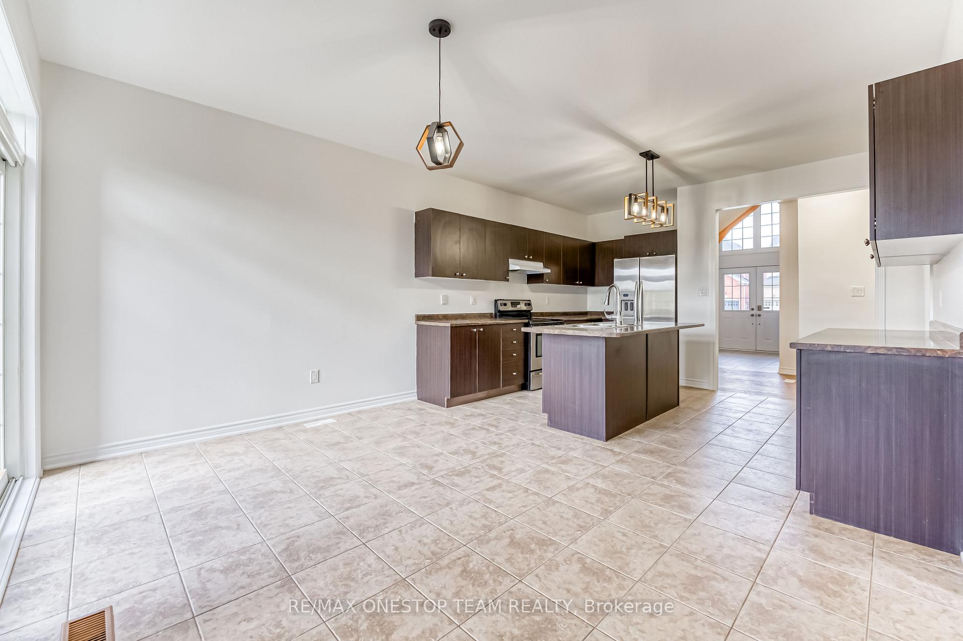 Photo 12 of 1307 Hunter Street, Innisfil, Alcona — HOMEH