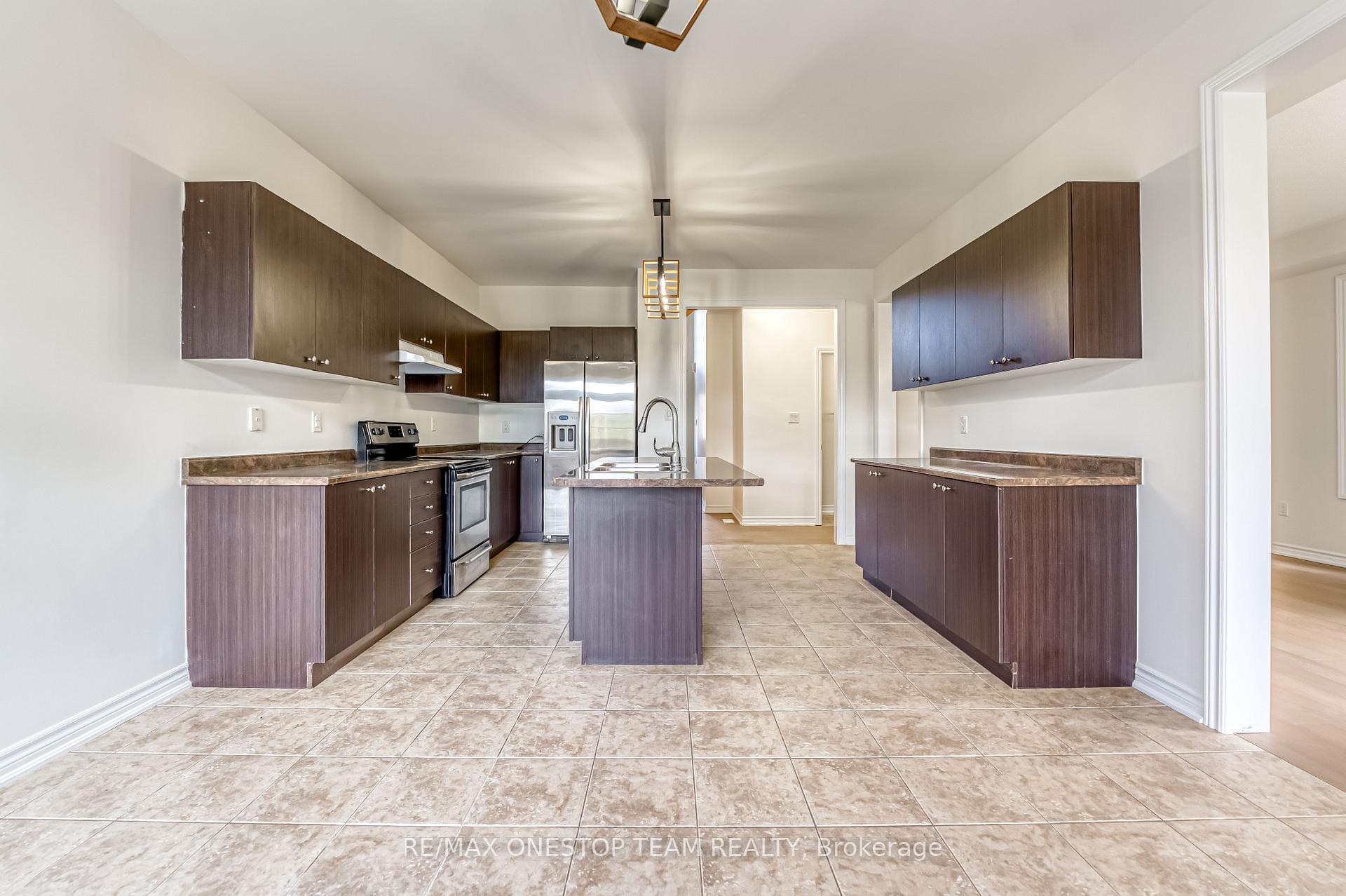 Photo 13 of 1307 Hunter Street, Innisfil, Alcona — HOMEH