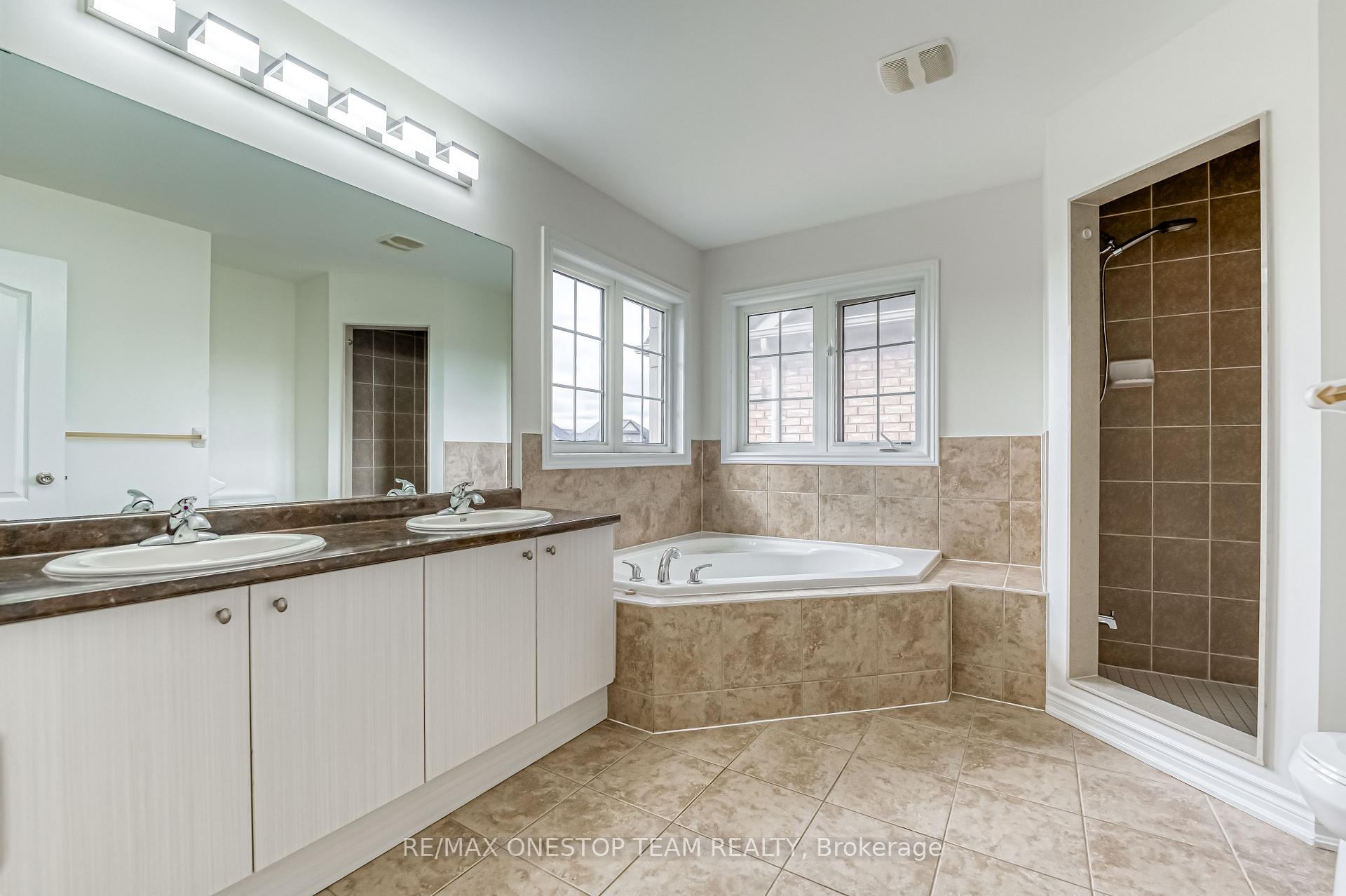 Photo 23 of 1307 Hunter Street, Innisfil, Alcona — HOMEH