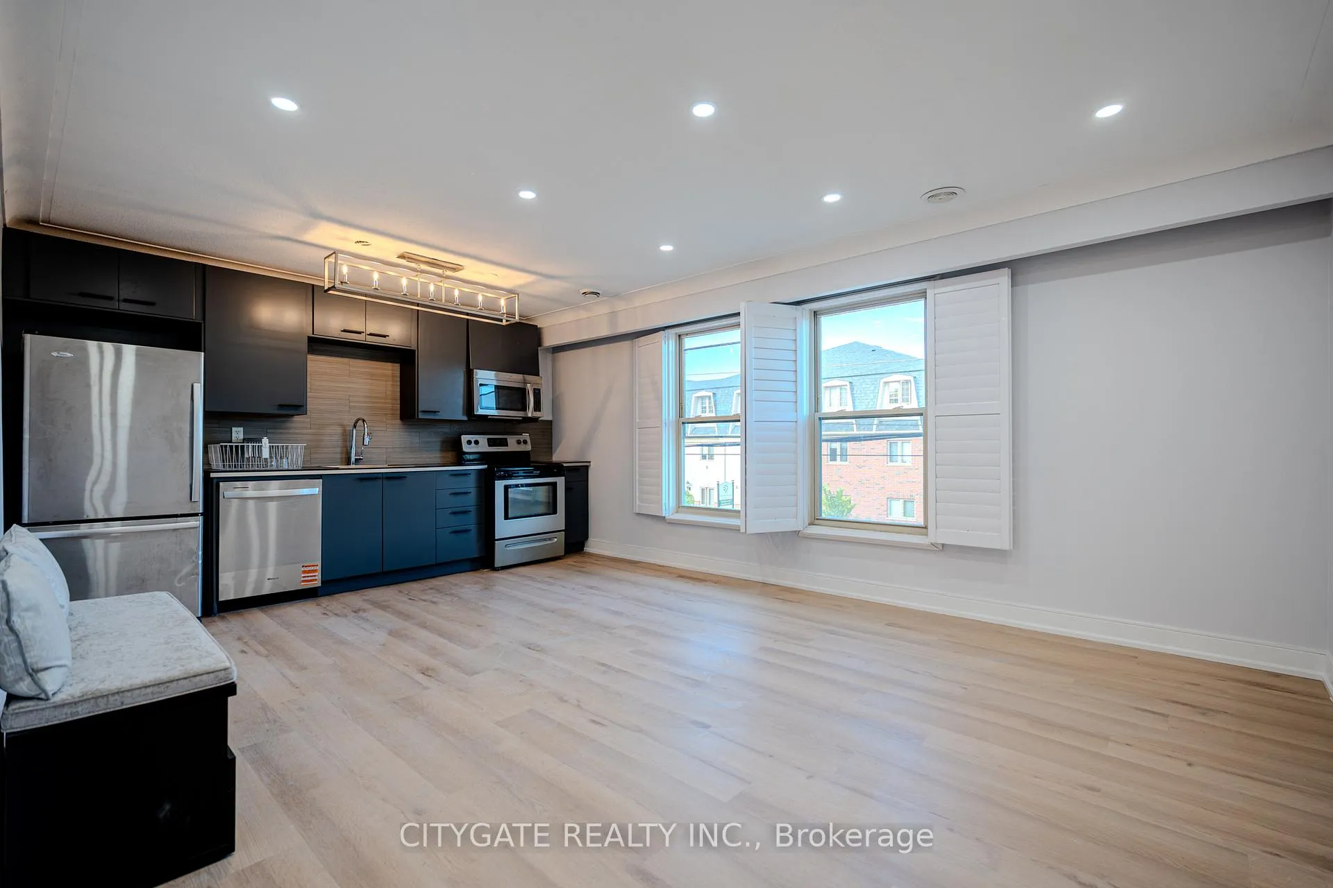 Photo 6 of Unit 2, 209 Homewood Avenue, Hamilton, Kirkendall — HOMEH