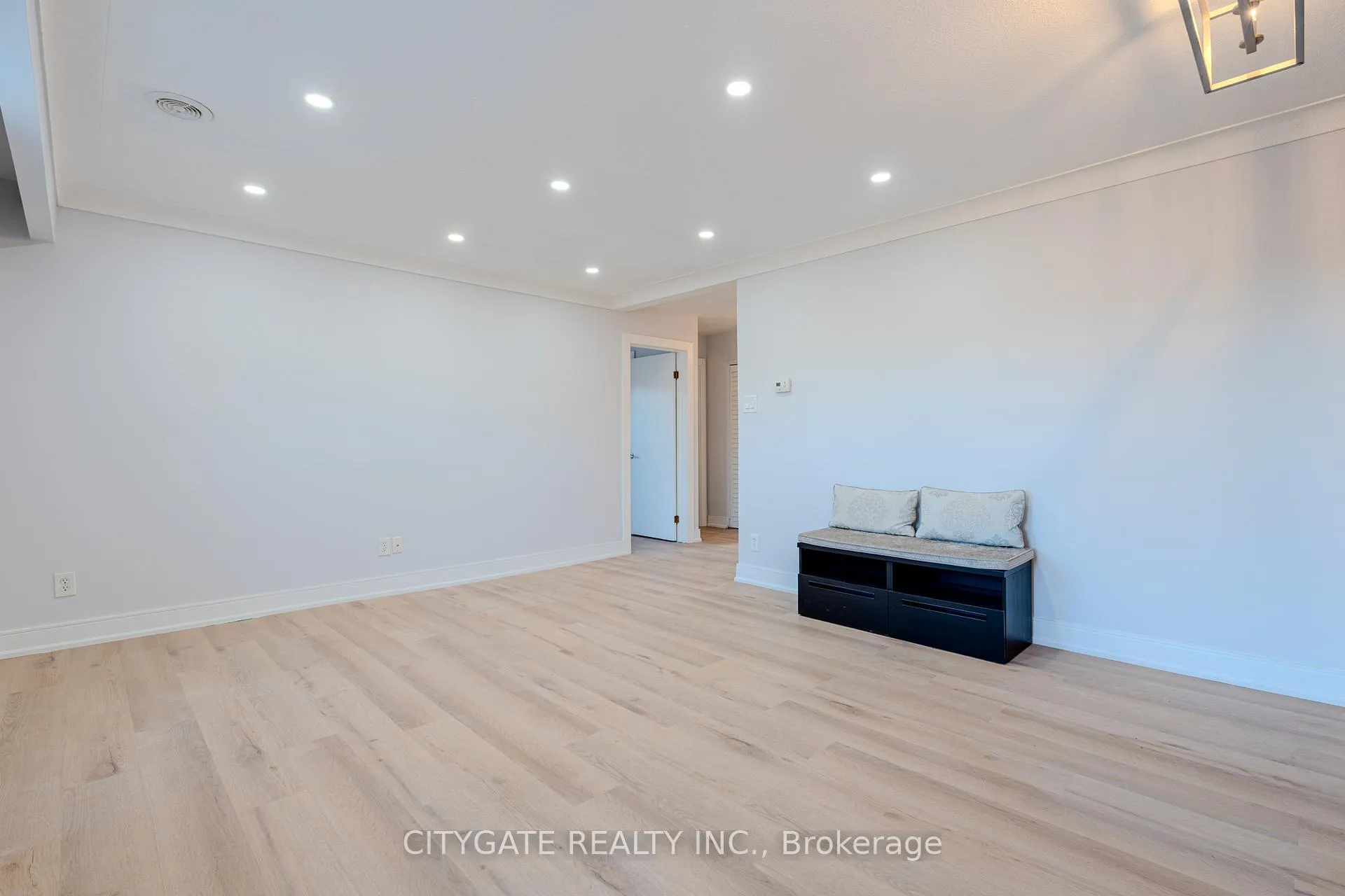 Photo 9 of Unit 2, 209 Homewood Avenue, Hamilton, Kirkendall — HOMEH