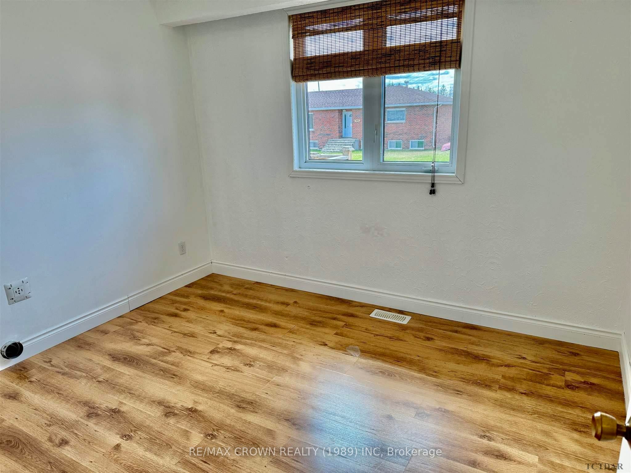 Photo 17 of 19 Albany Street, Kapuskasing — HOMEH