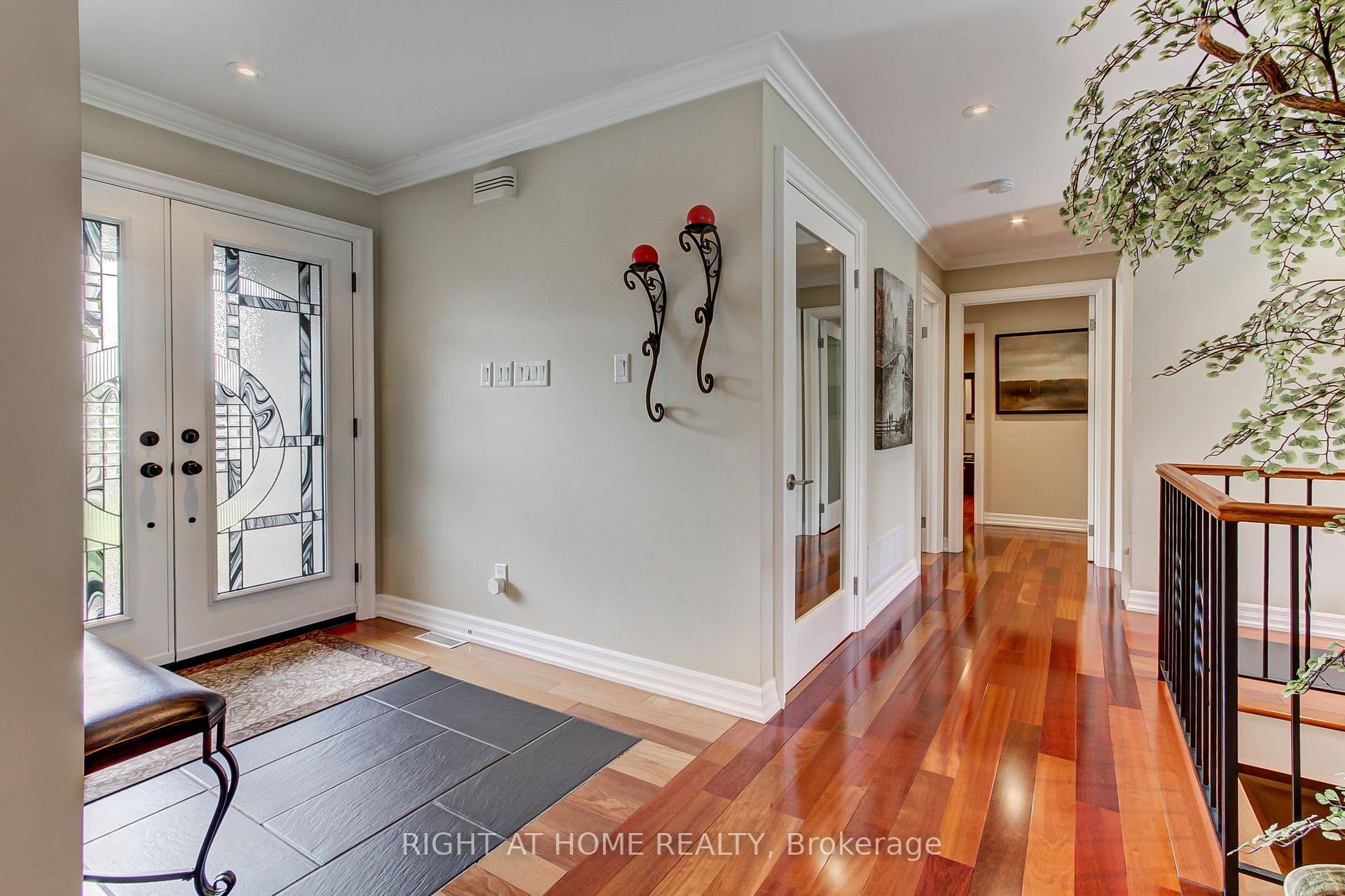 Photo 5 of 2706 Shering Crescent, Innisfil, Stroud — HOMEH