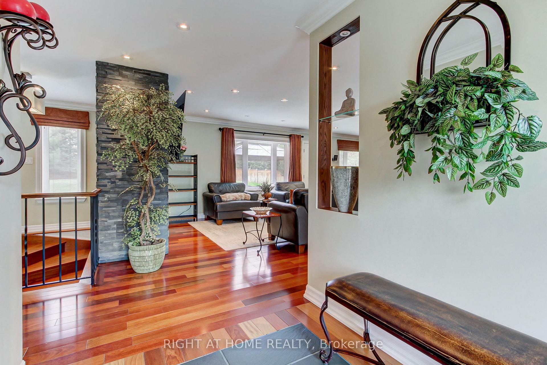 Photo 6 of 2706 Shering Crescent, Innisfil, Stroud — HOMEH