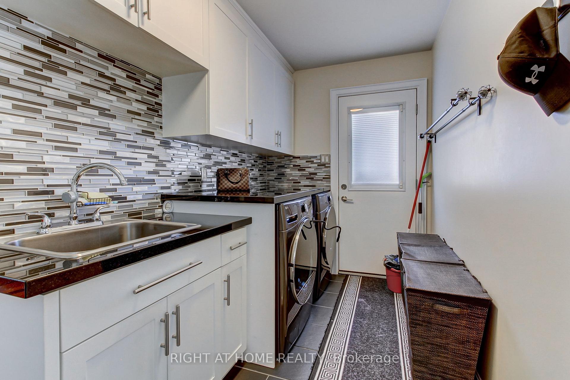Photo 14 of 2706 Shering Crescent, Innisfil, Stroud — HOMEH